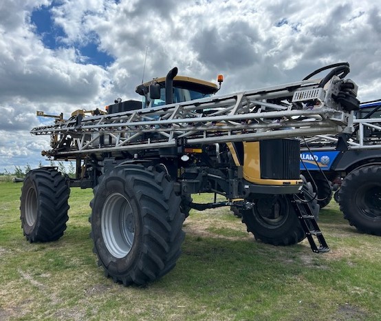 2022 RoGator RG1100C Sprayer/High Clearance