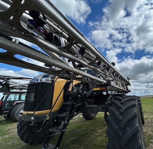 2022 RoGator RG1100C Sprayer/High Clearance