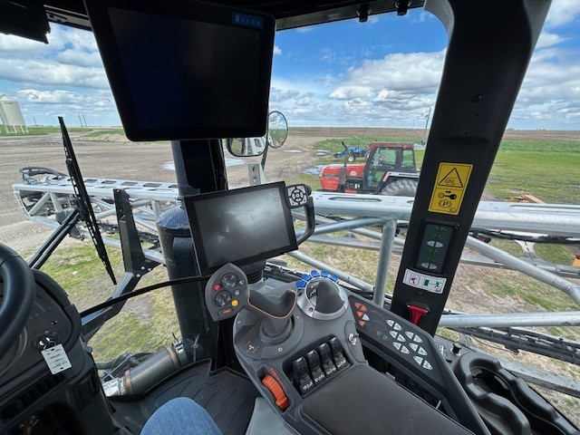 2022 RoGator RG1100C Sprayer/High Clearance