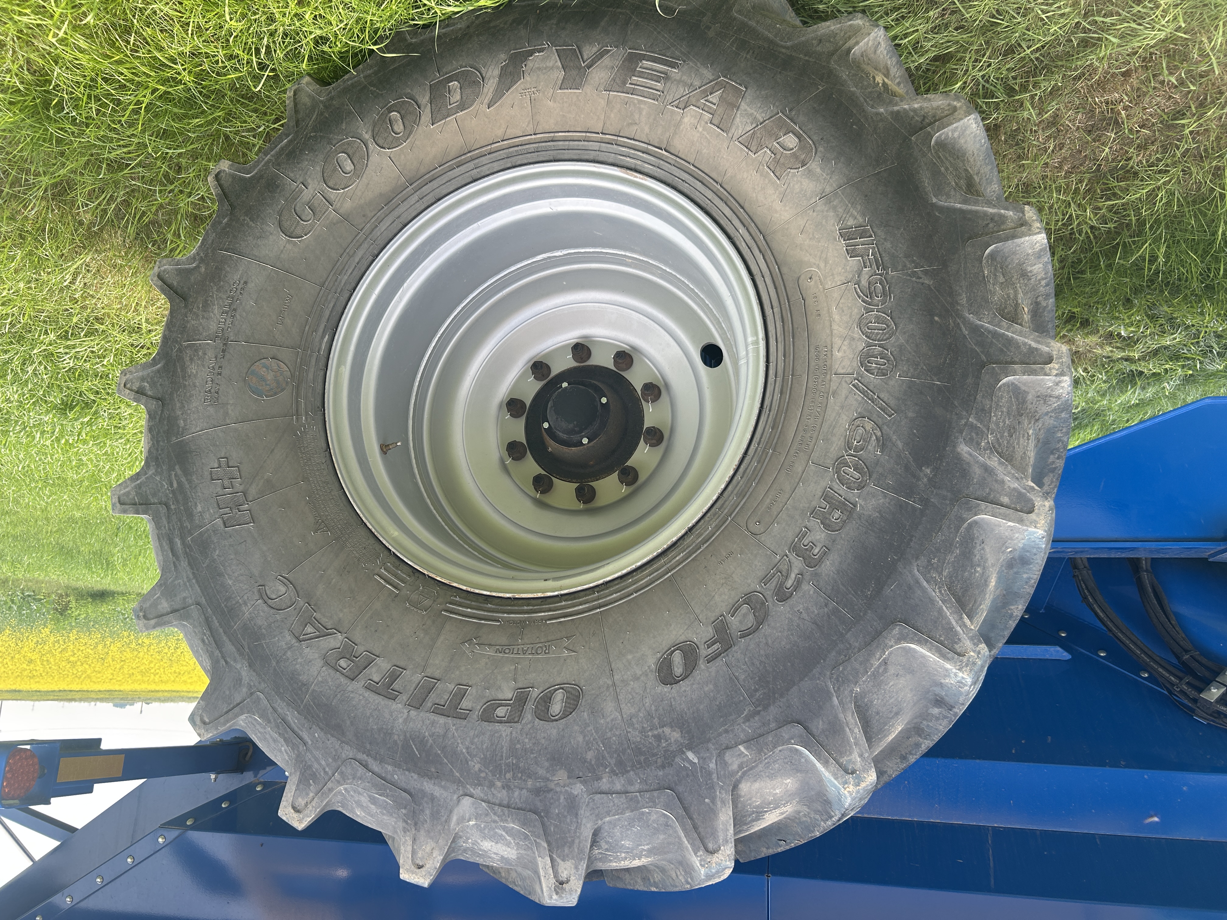 2021 Brandt 1120XT Grain Cart