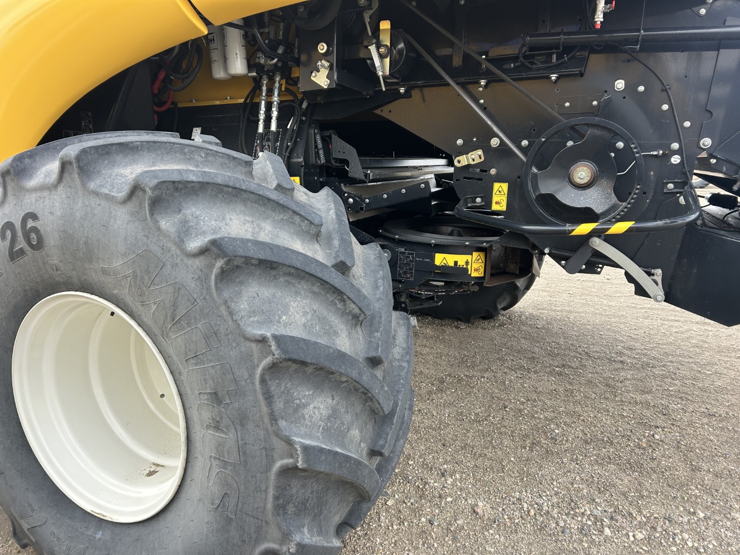 2023 New Holland CR9.90Z Combine