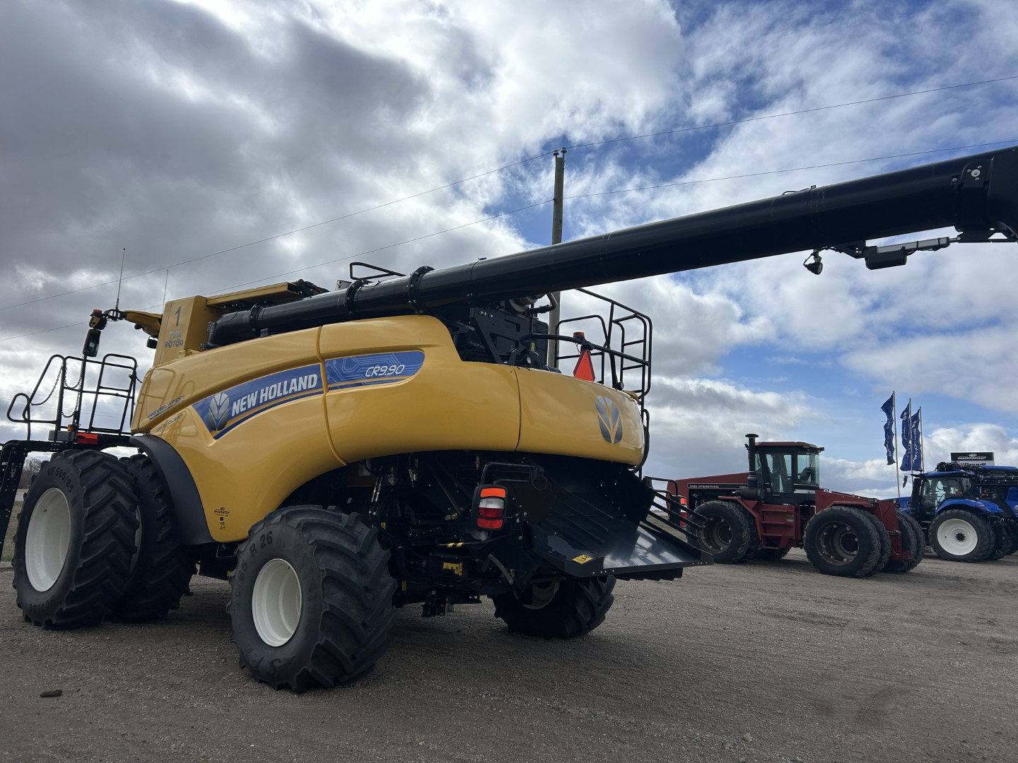 2023 New Holland CR9.90Z Combine