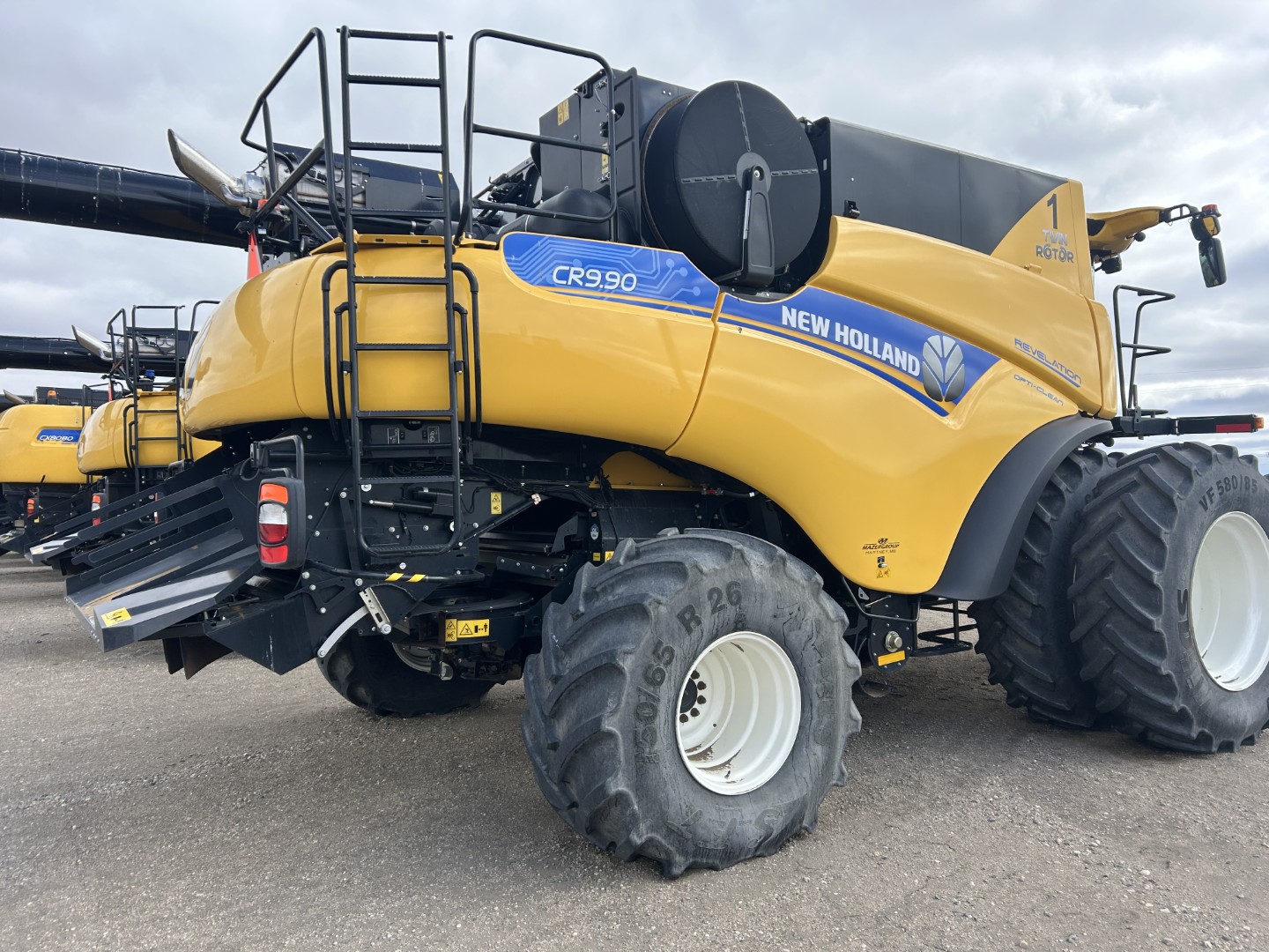 2023 New Holland CR9.90Z Combine