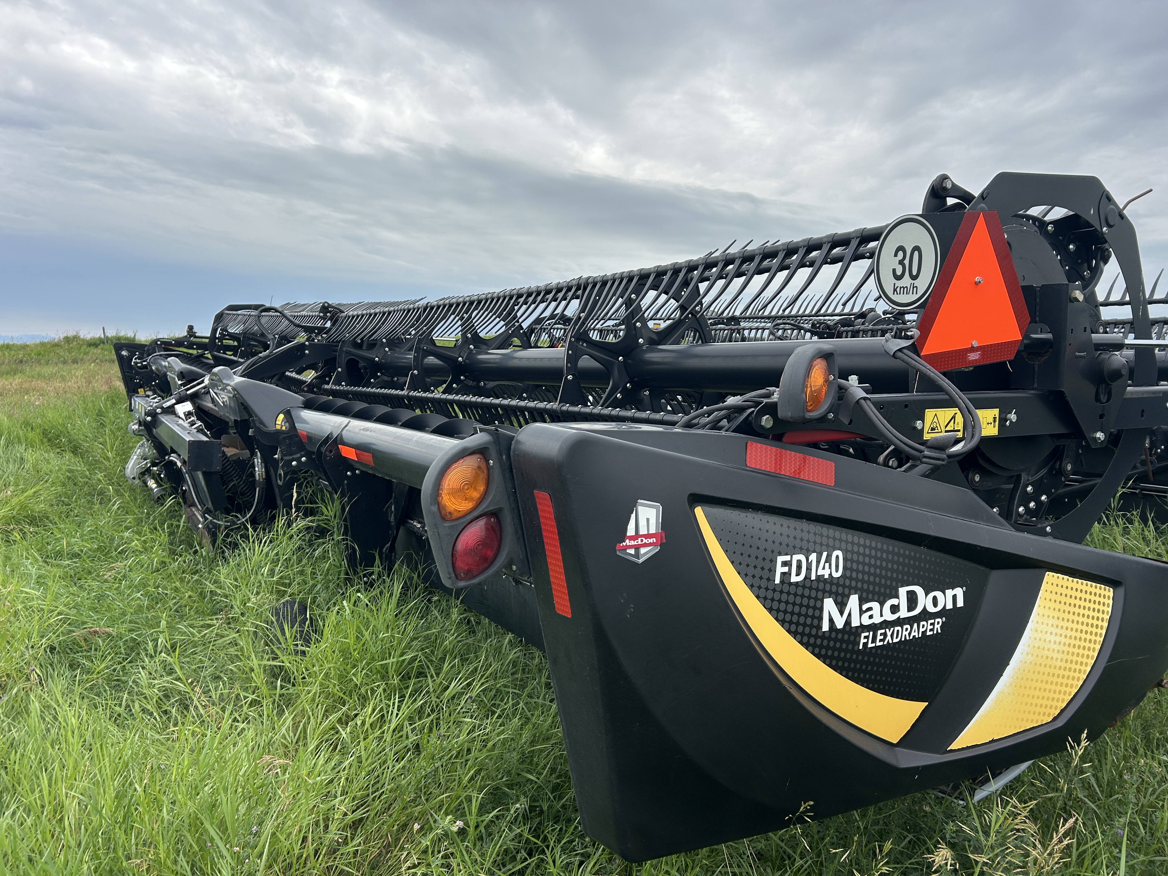 2021 MacDon FD240 Header Draper Flex