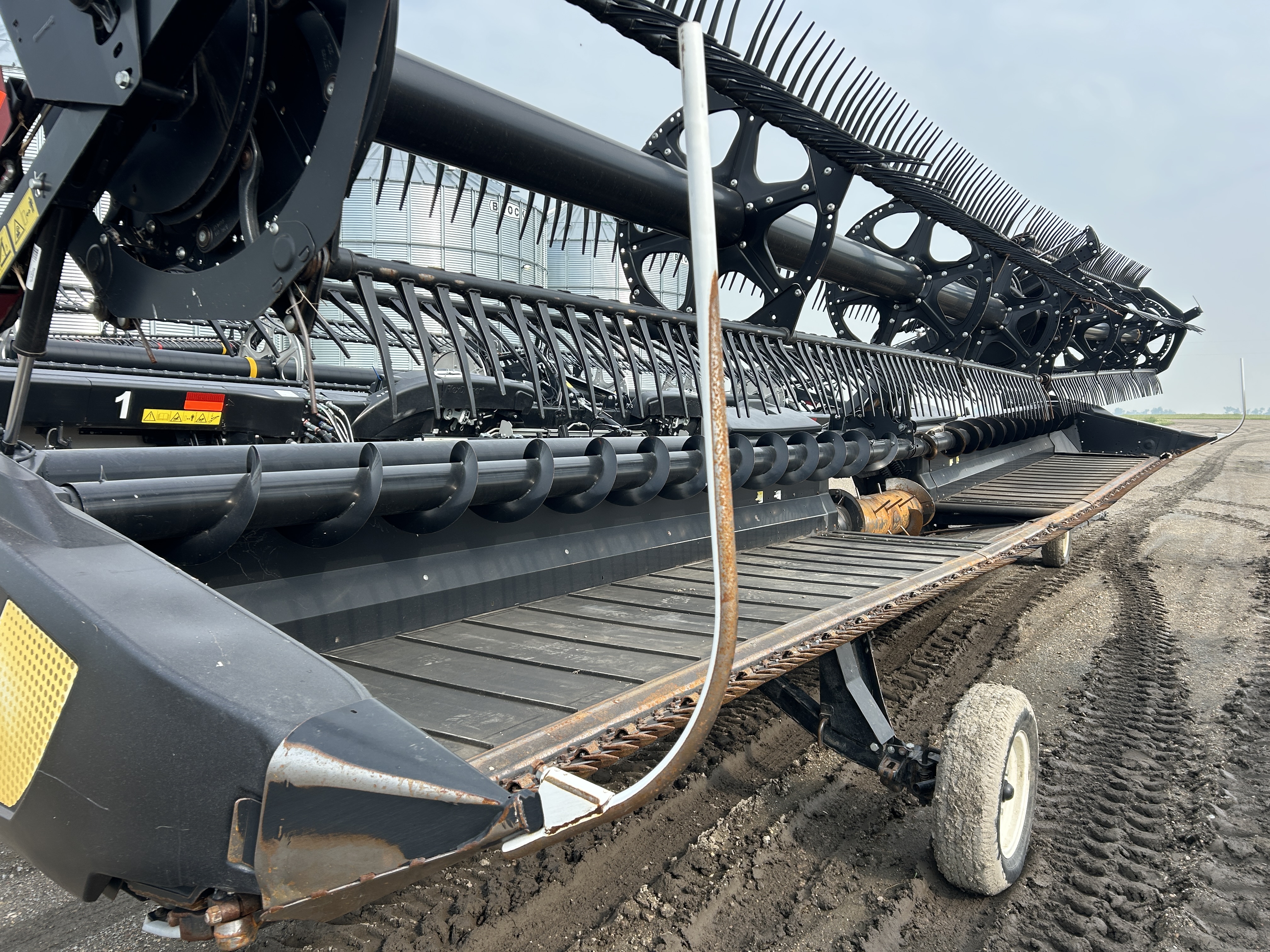 2021 MacDon FD240 Header Draper Flex
