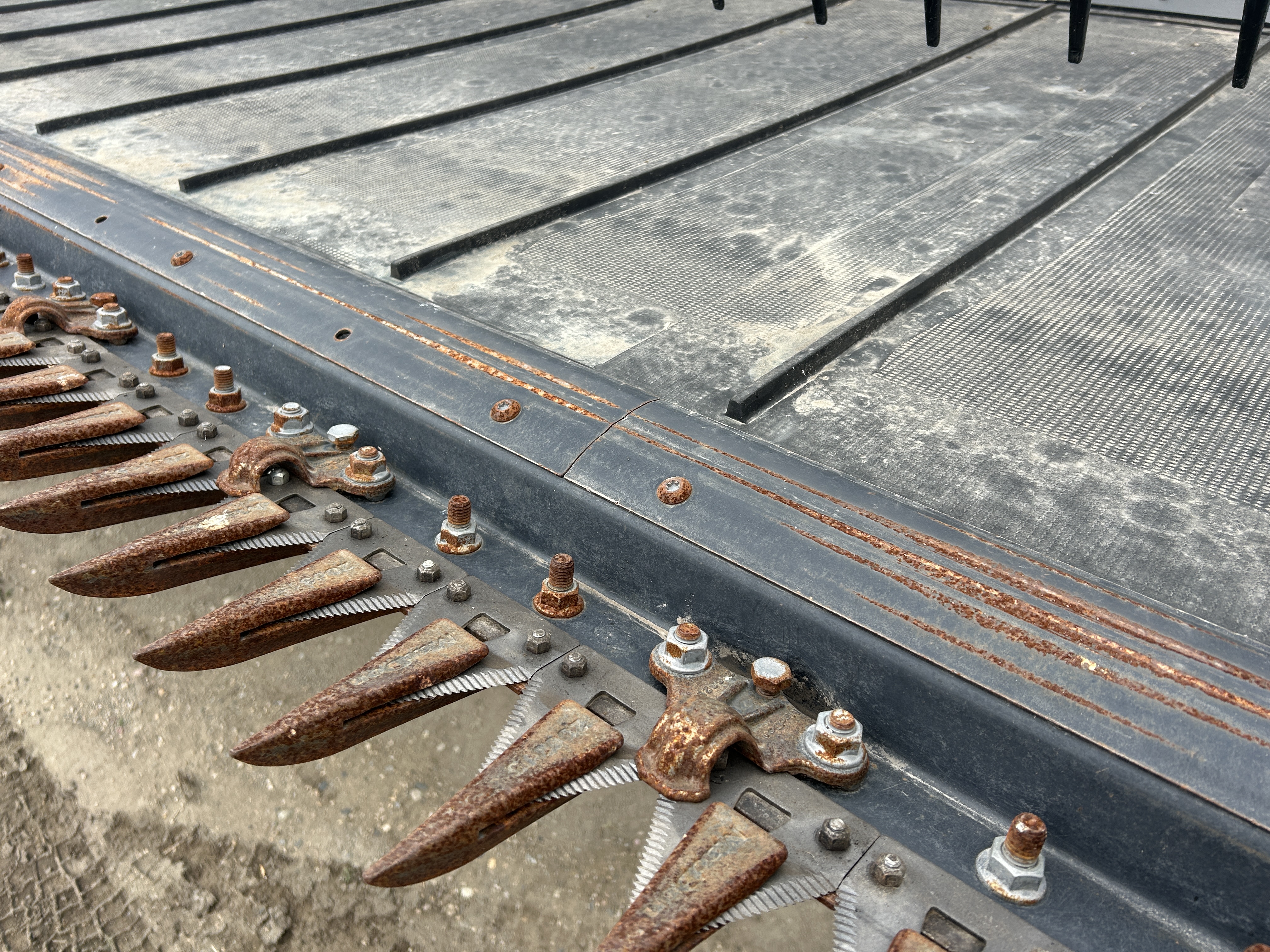 2021 MacDon FD240 Header Draper Flex