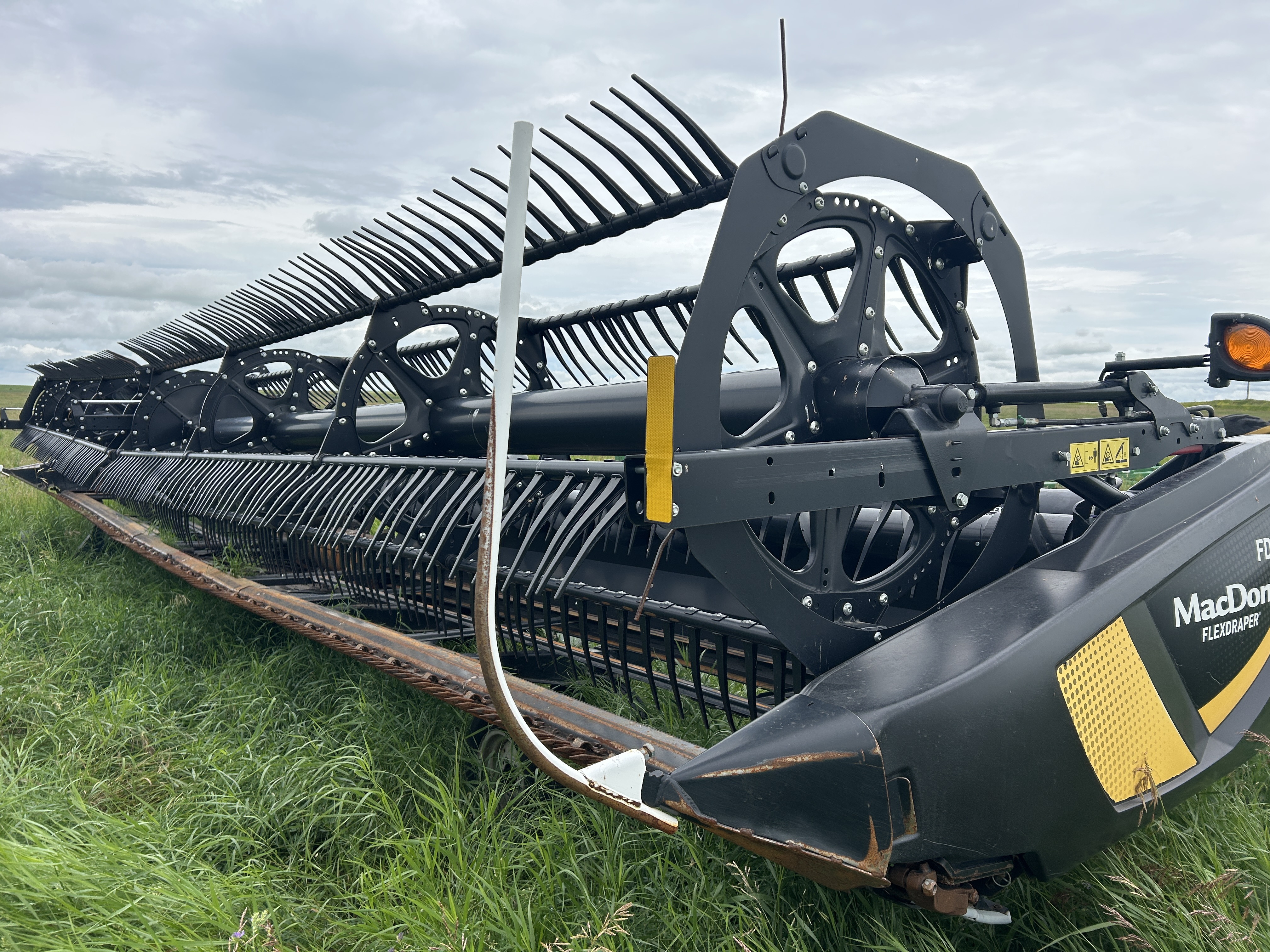 2021 MacDon FD240 Header Draper Flex