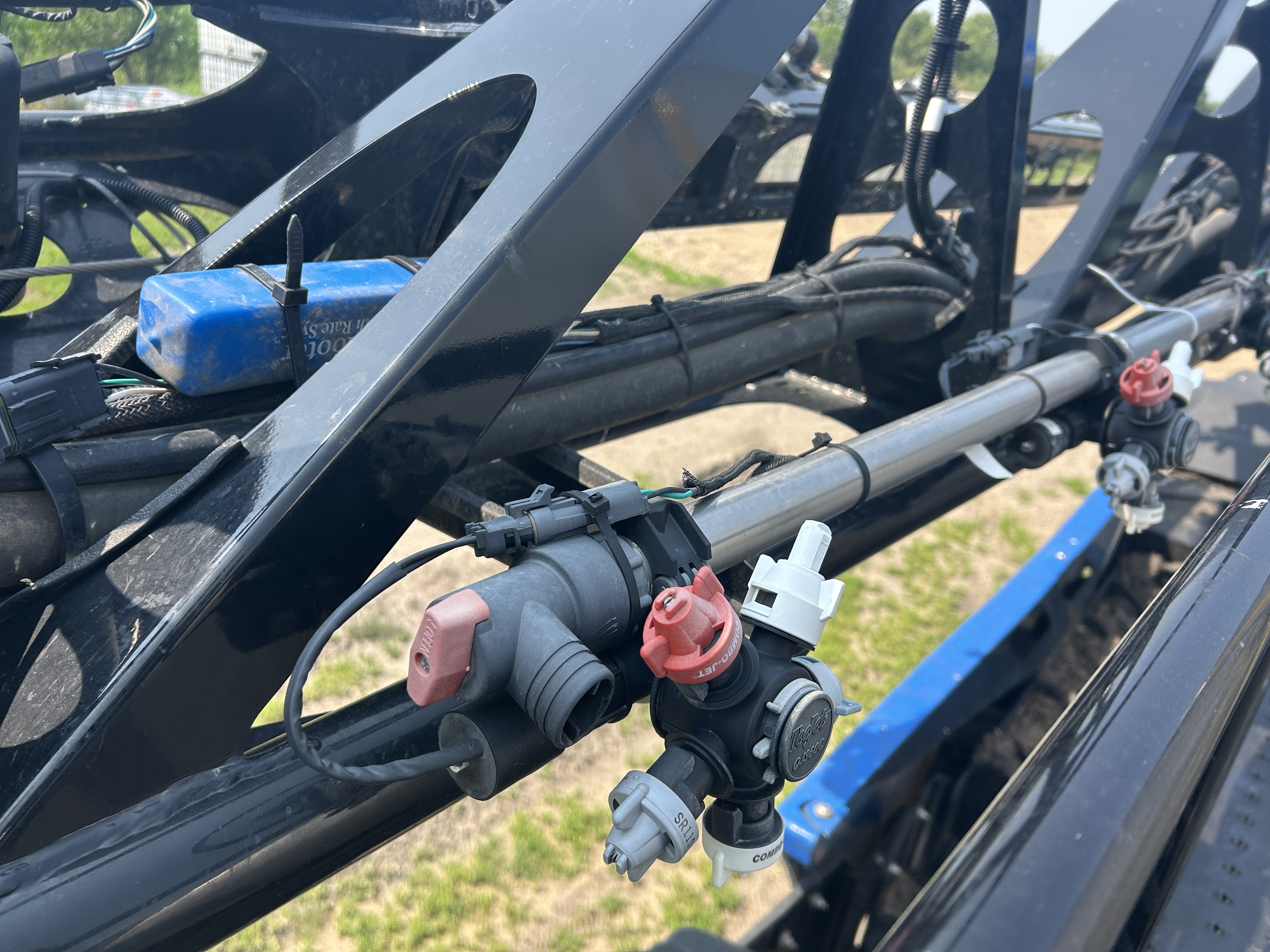 2017 New Holland SP.345F Sprayer/High Clearance