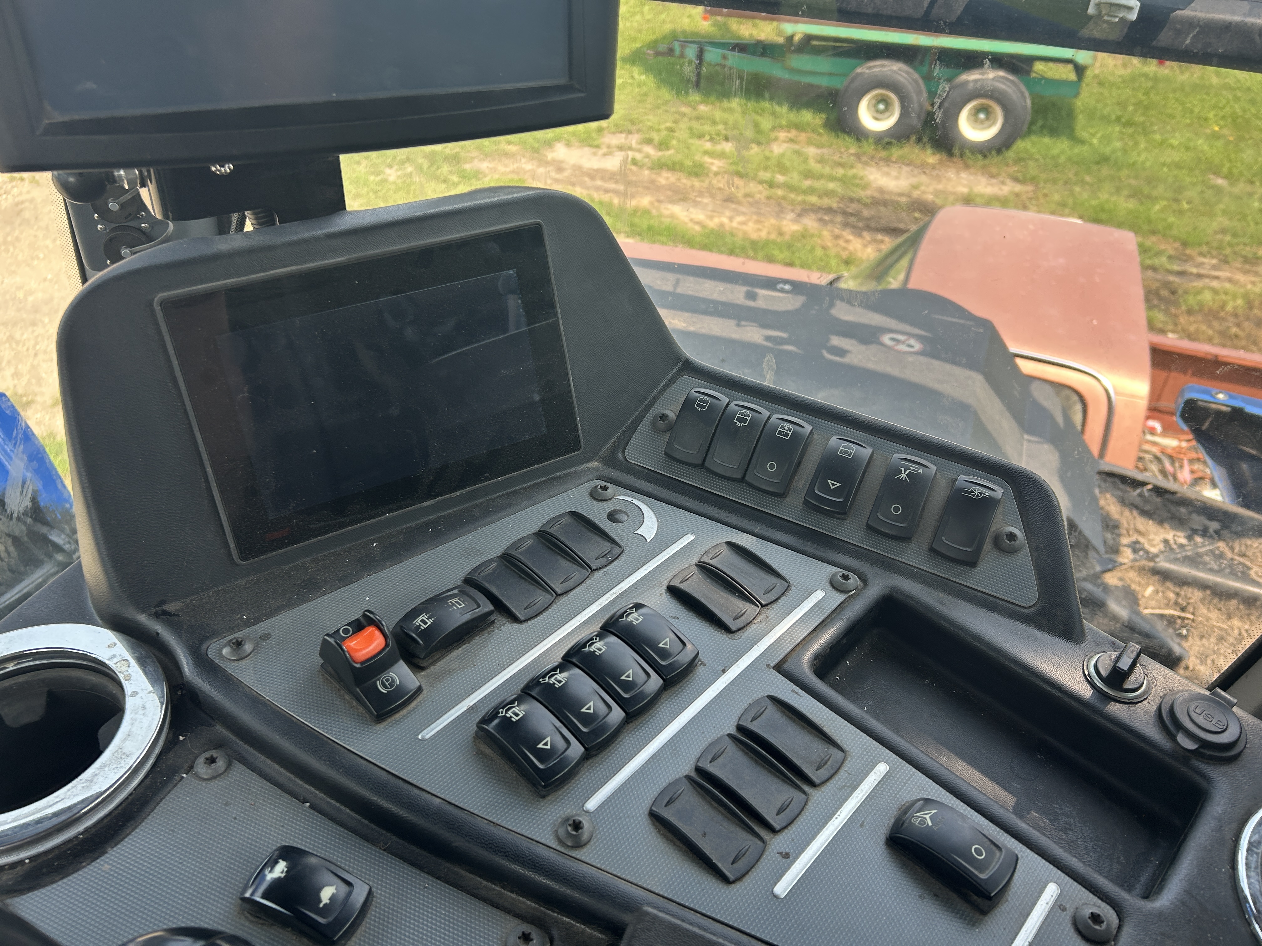 2017 New Holland SP.345F Sprayer/High Clearance