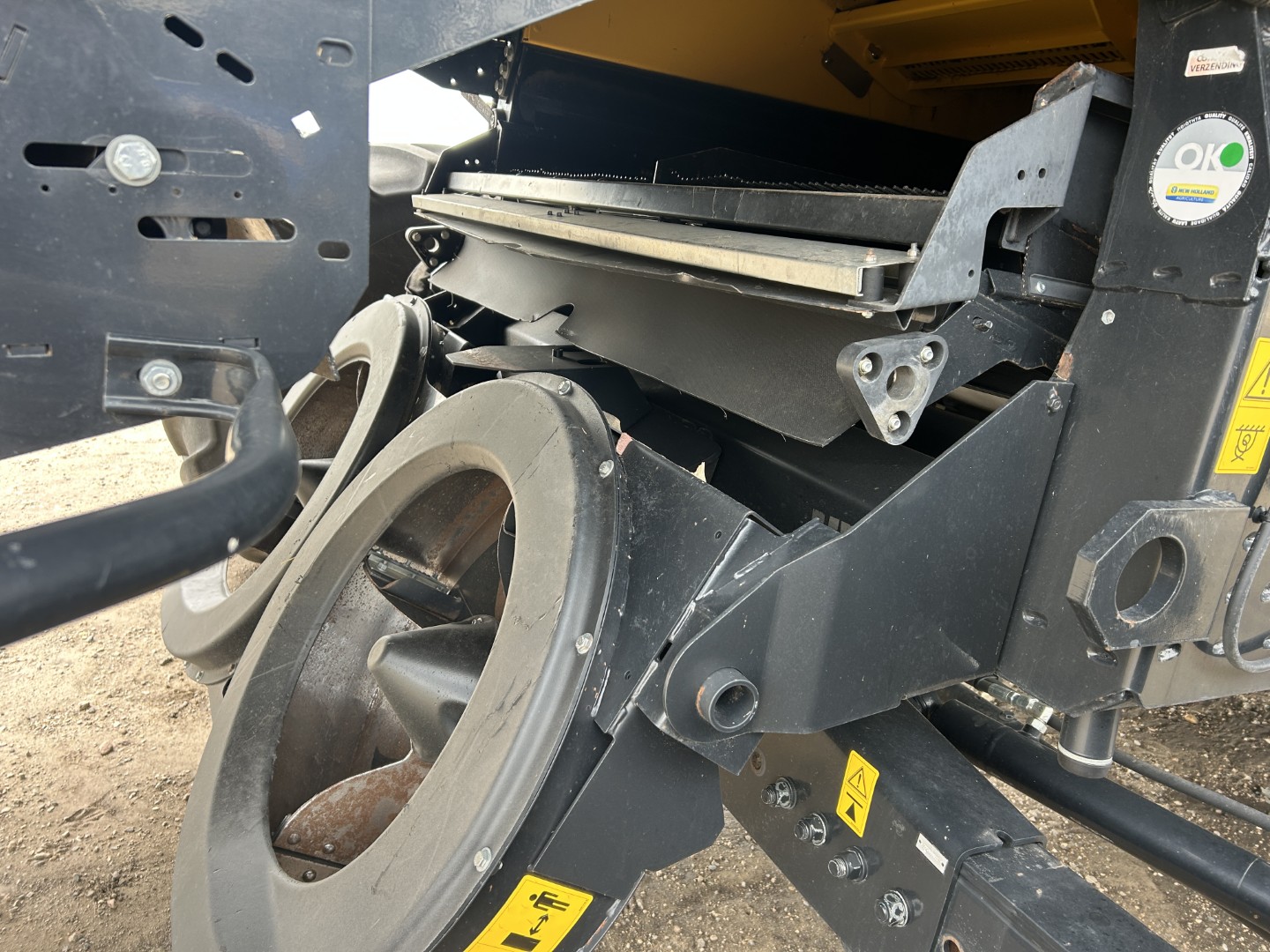 2021 New Holland CR9.90Z Combine