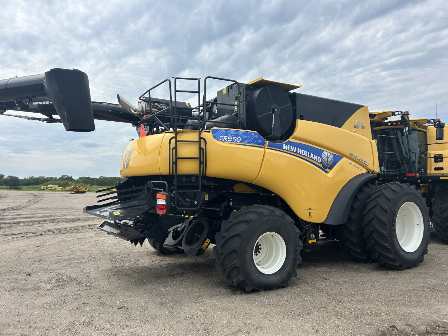 2021 New Holland CR9.90Z Combine