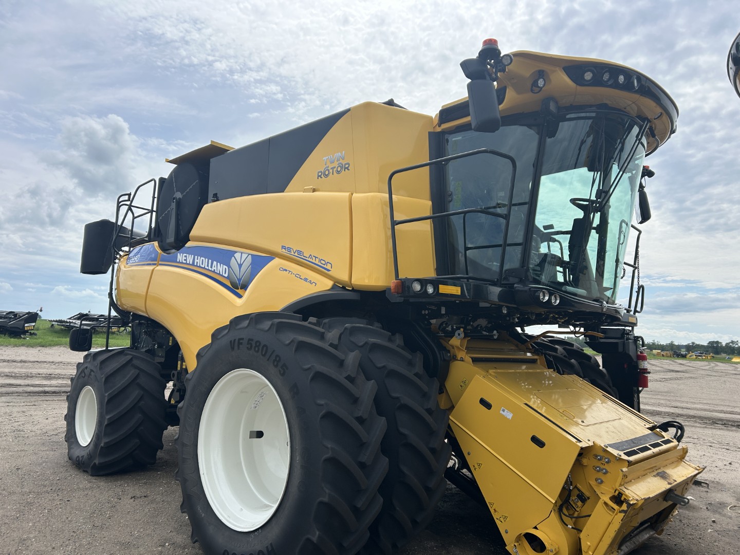 2021 New Holland CR9.90Z Combine