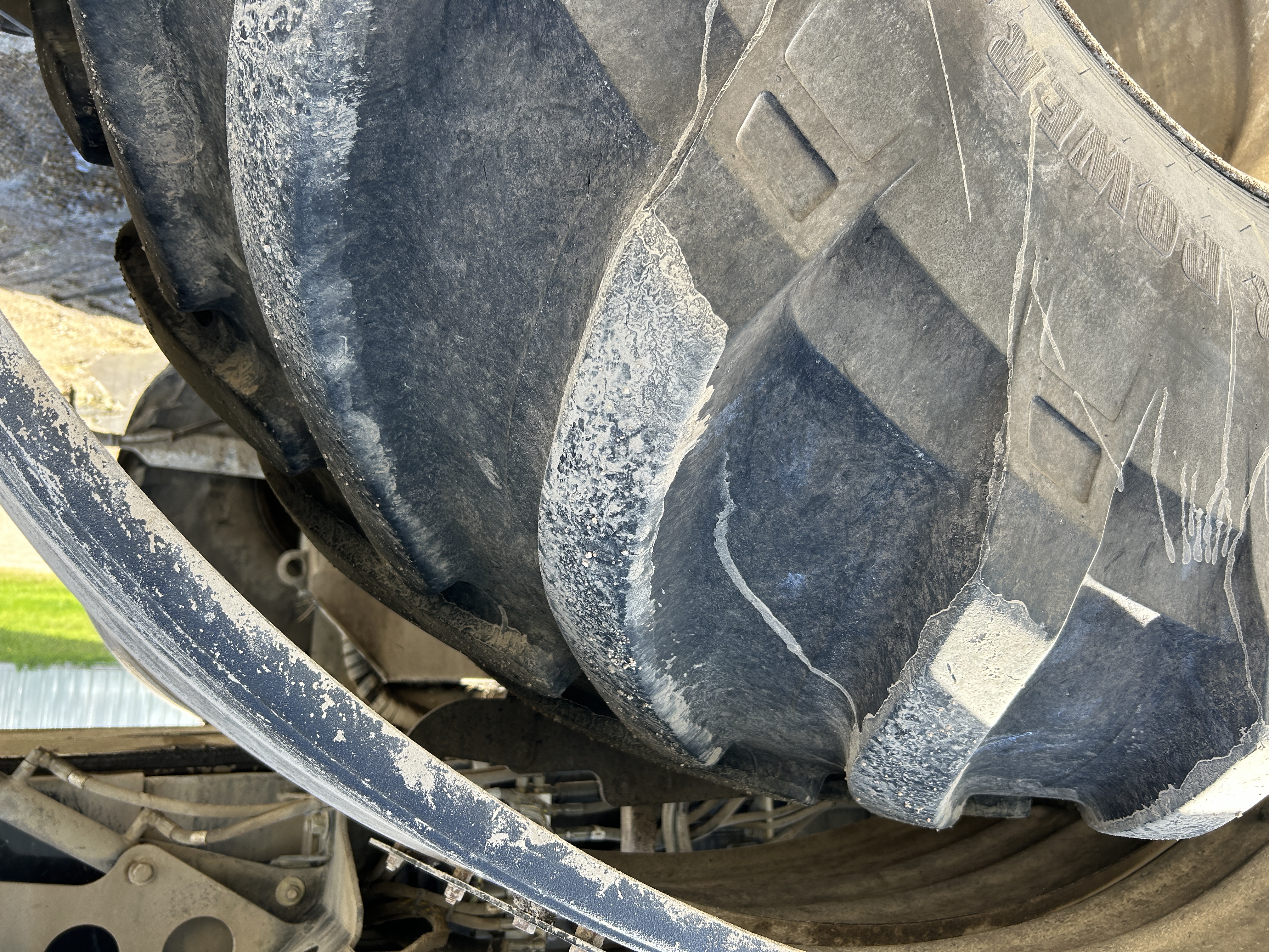 2014 New Holland SP.365F Sprayer/High Clearance