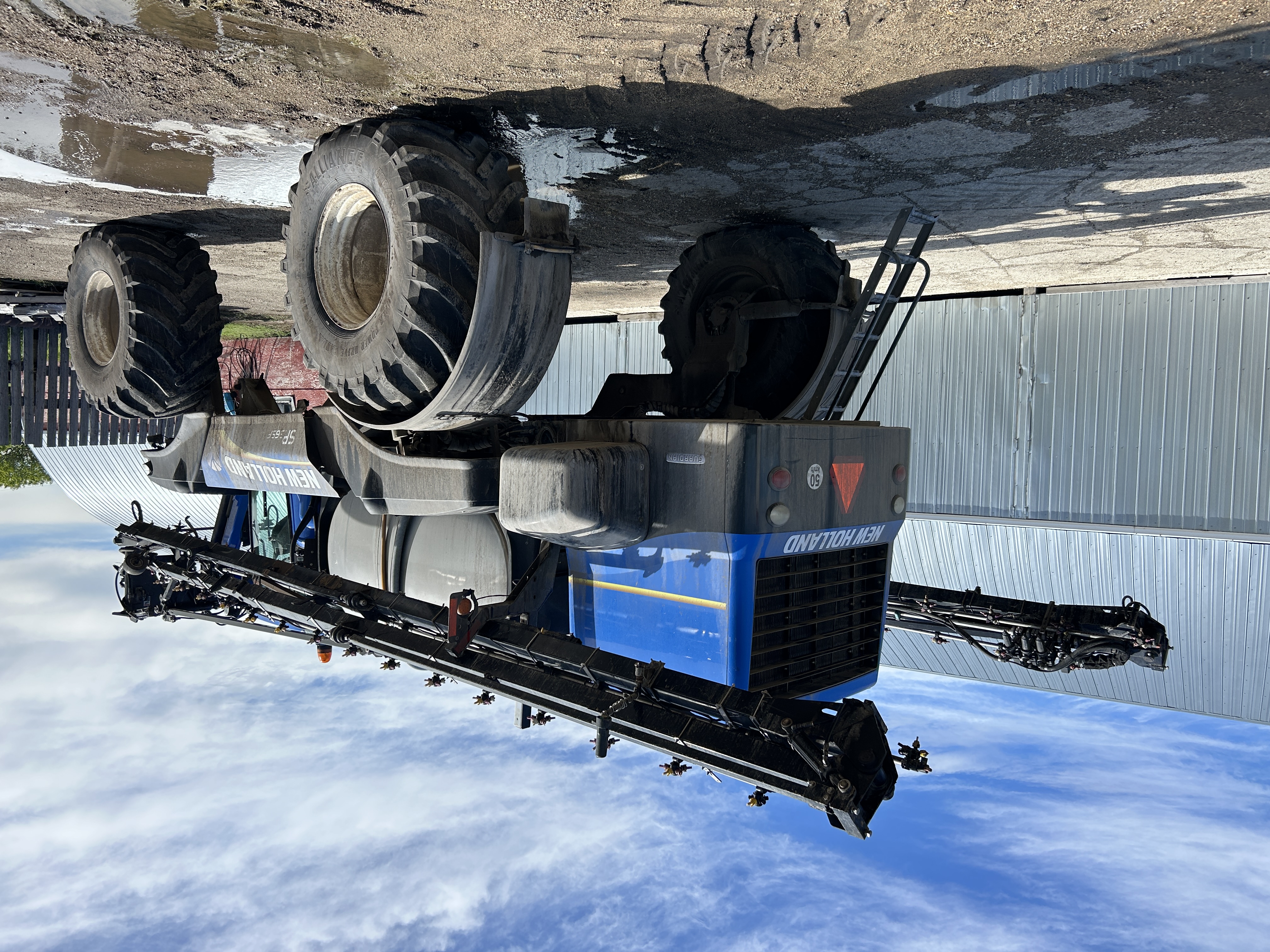 2014 New Holland SP.365F Sprayer/High Clearance