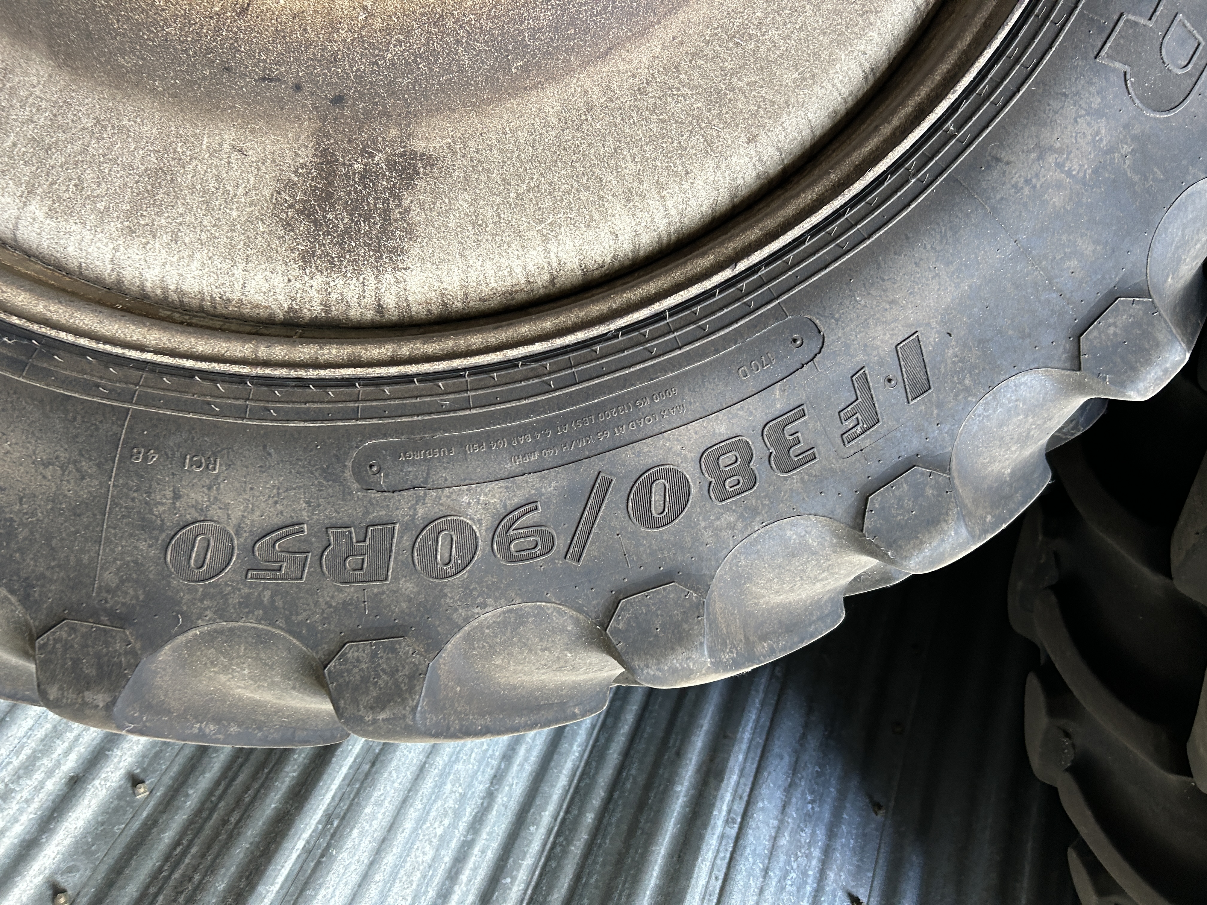 2014 New Holland SP.365F Sprayer/High Clearance