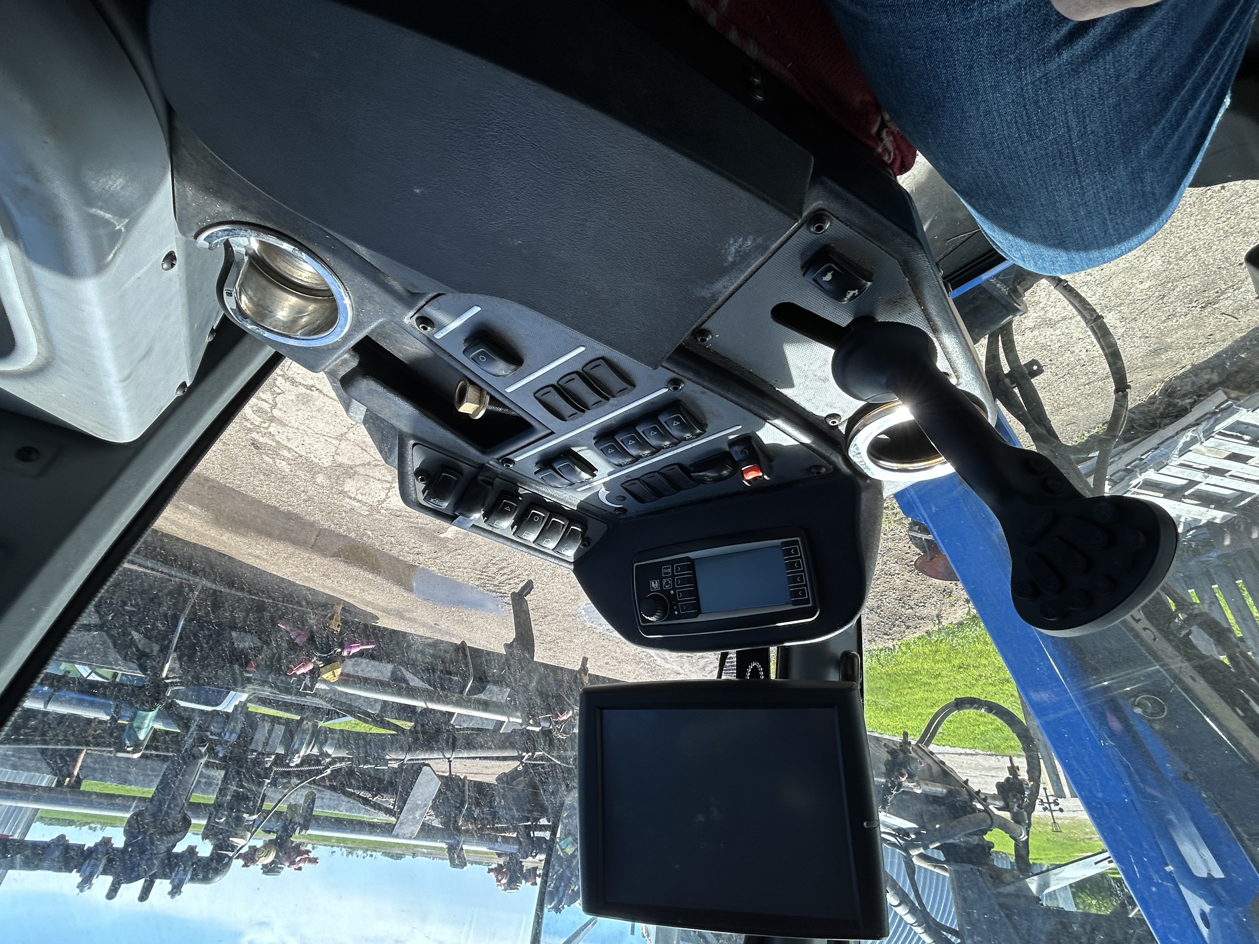 2014 New Holland SP.365F Sprayer/High Clearance