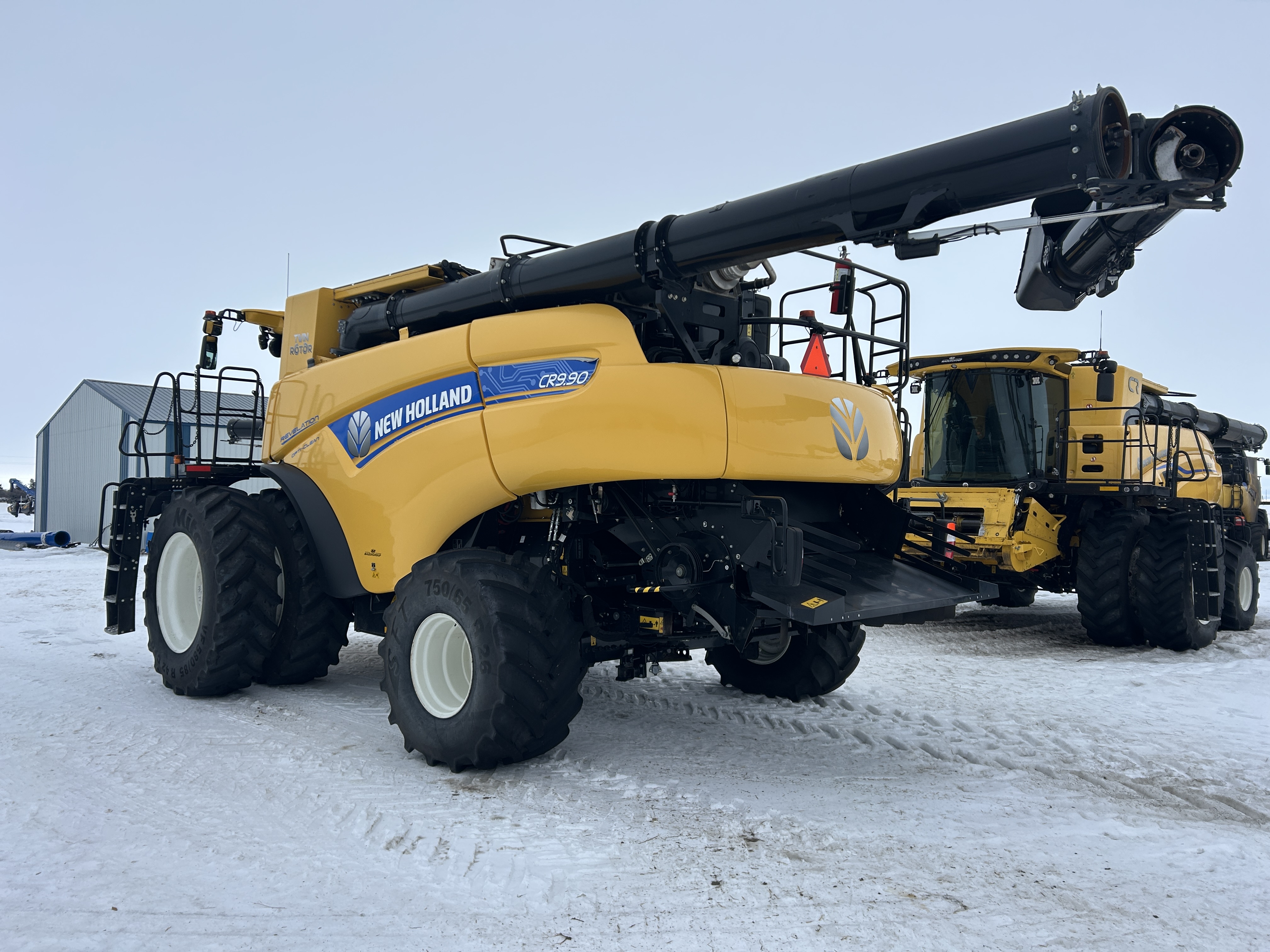 2021 New Holland CR9.90Z Combine