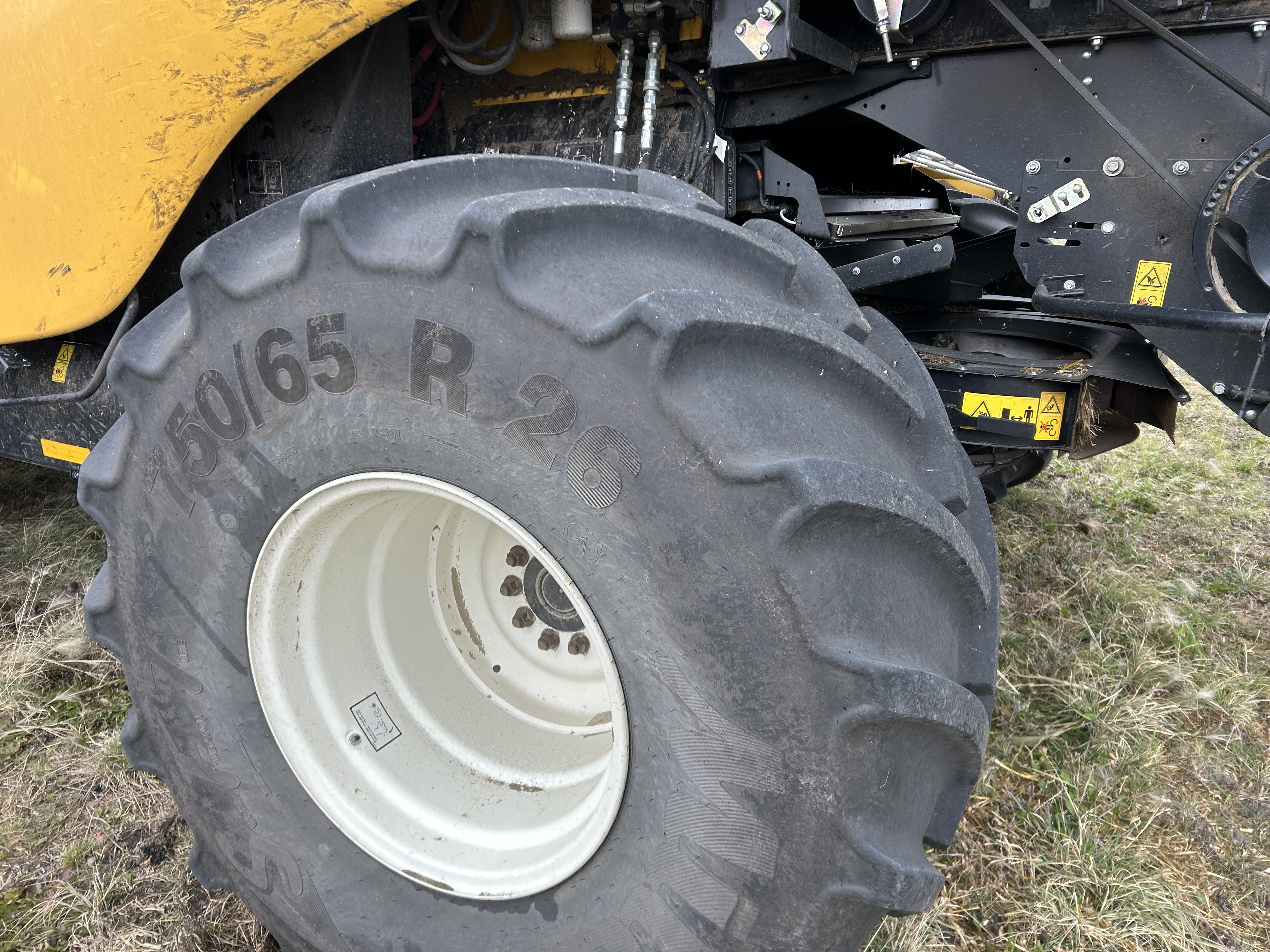 2022 New Holland CR9.90Z Combine