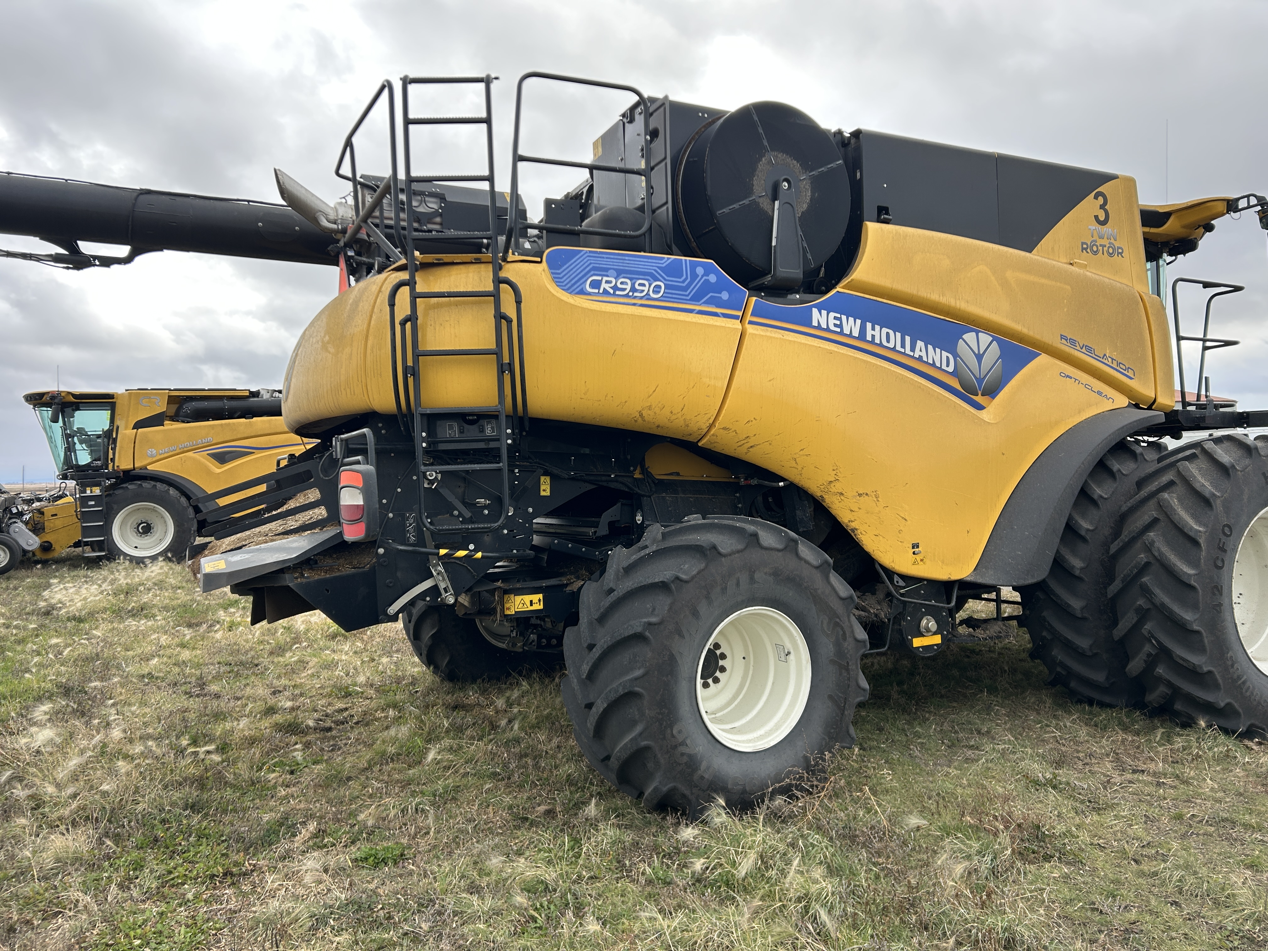 2022 New Holland CR9.90Z Combine
