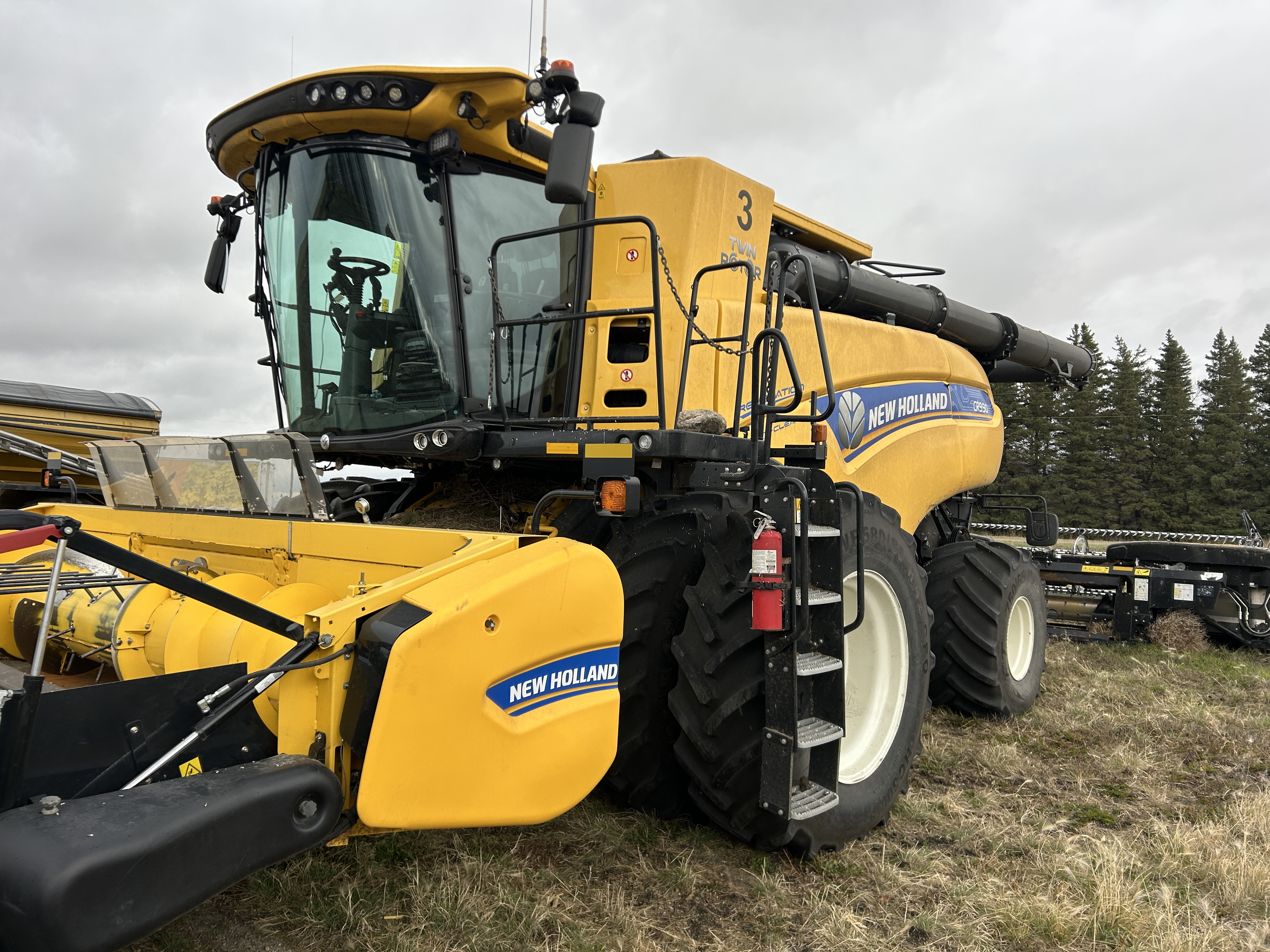 2022 New Holland CR9.90Z Combine