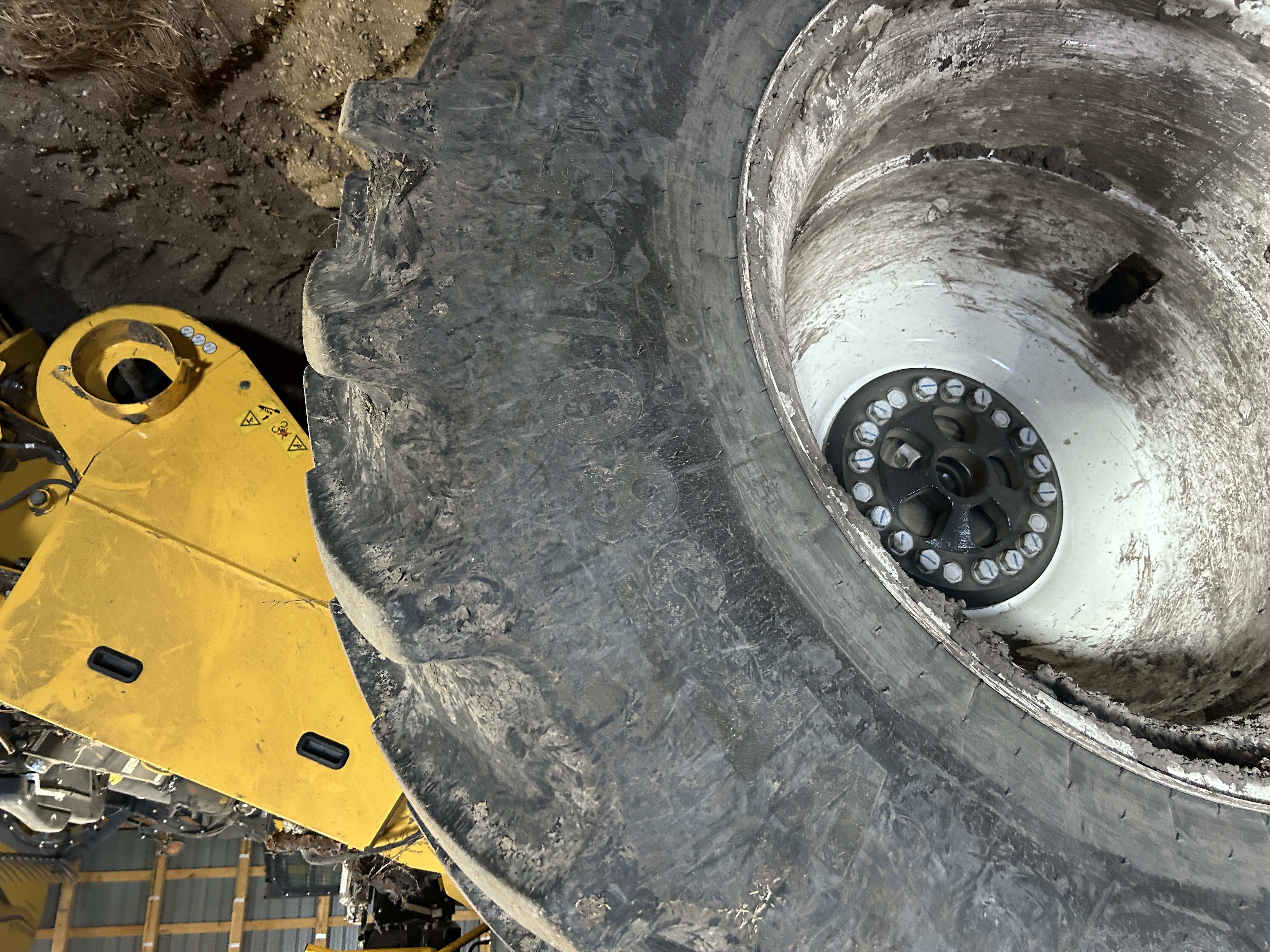 2024 New Holland CR9.90Z Combine