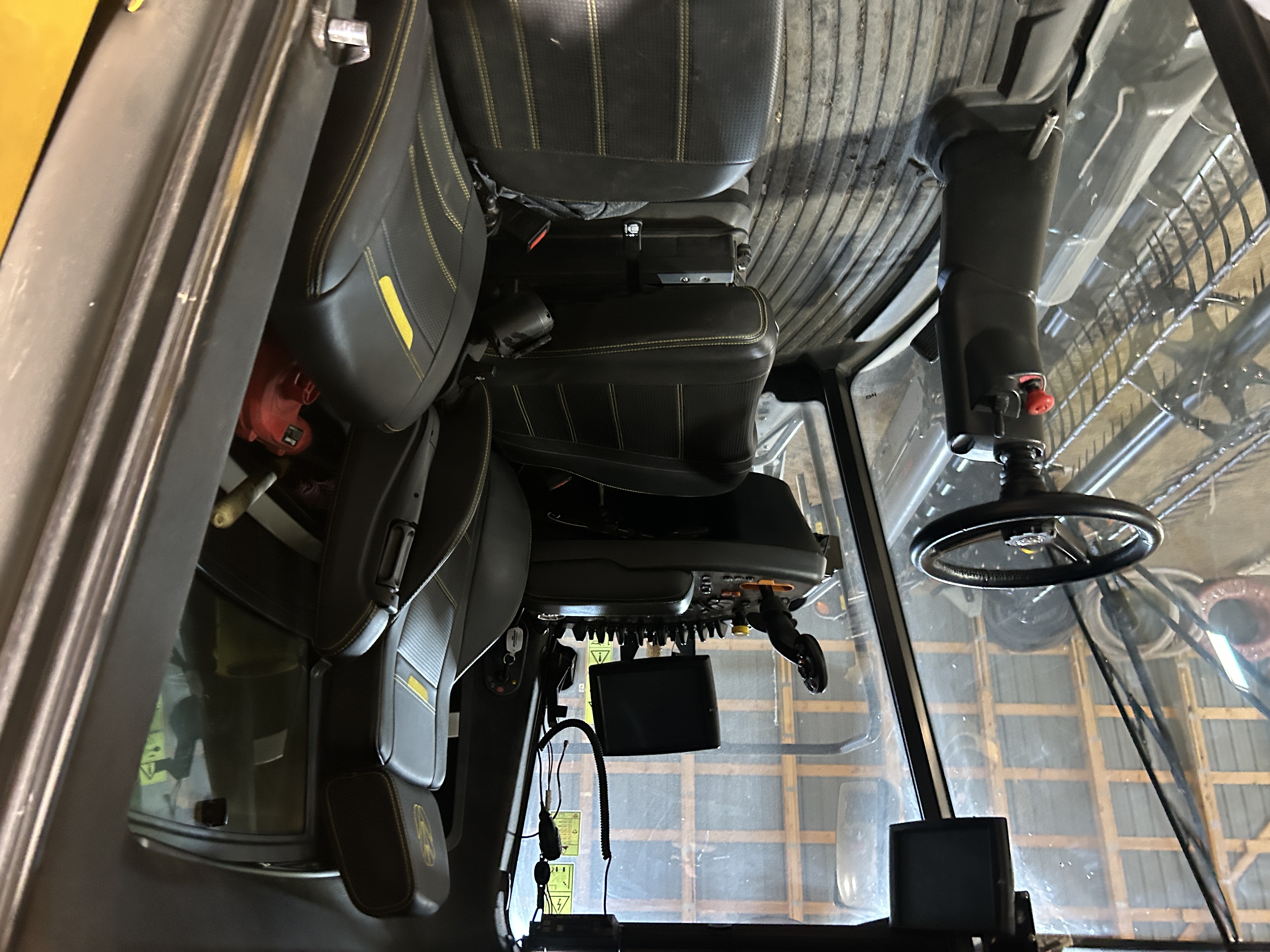 2024 New Holland CR9.90Z Combine