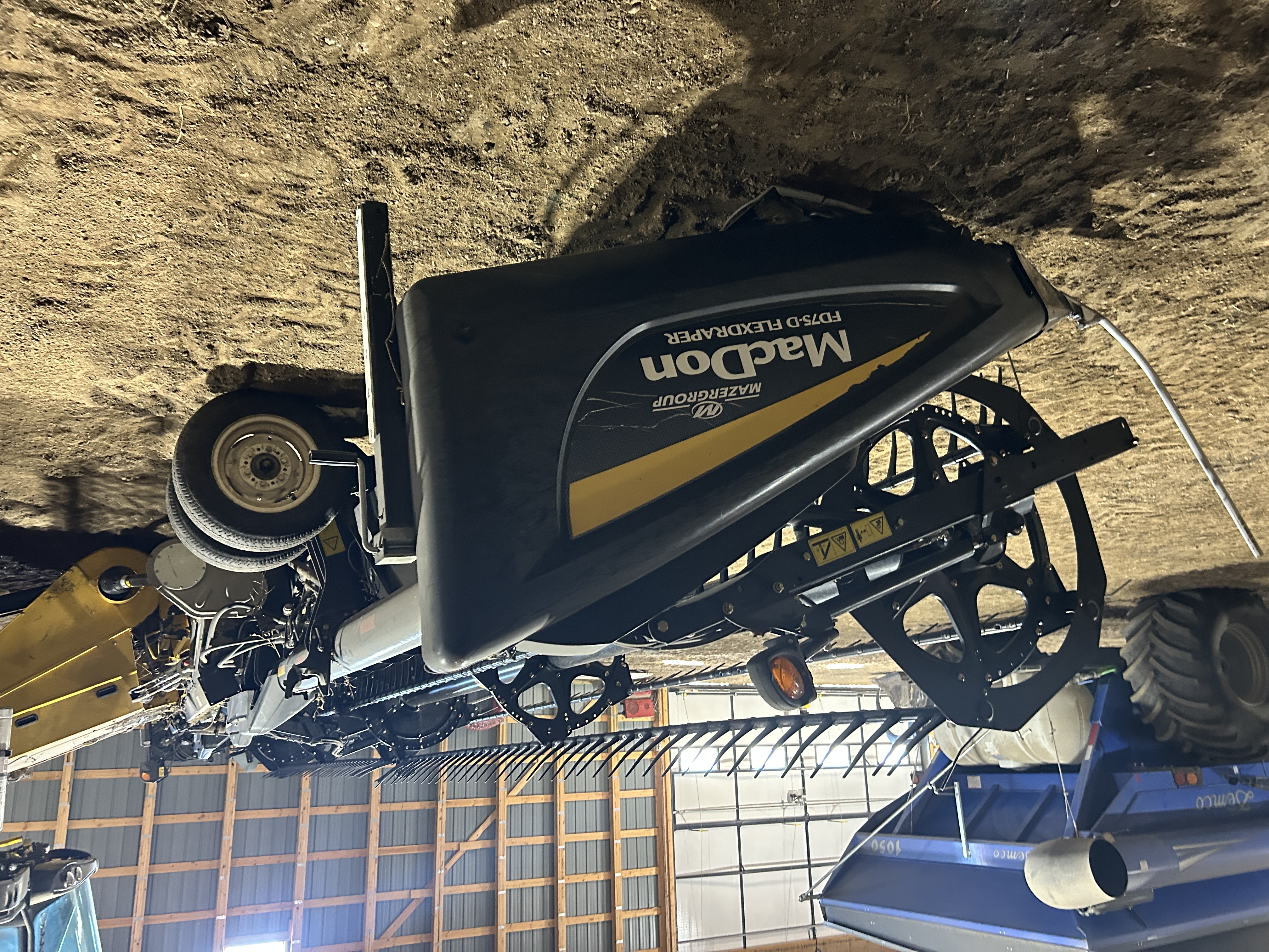 2017 MacDon FD75-40 Header Draper Flex