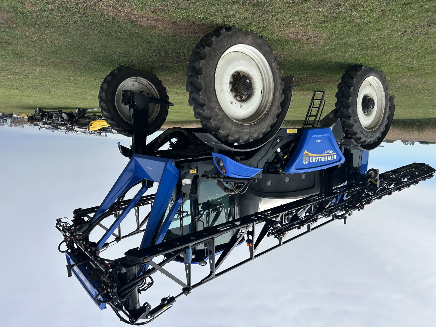 2019 New Holland SP.310F Sprayer/High Clearance