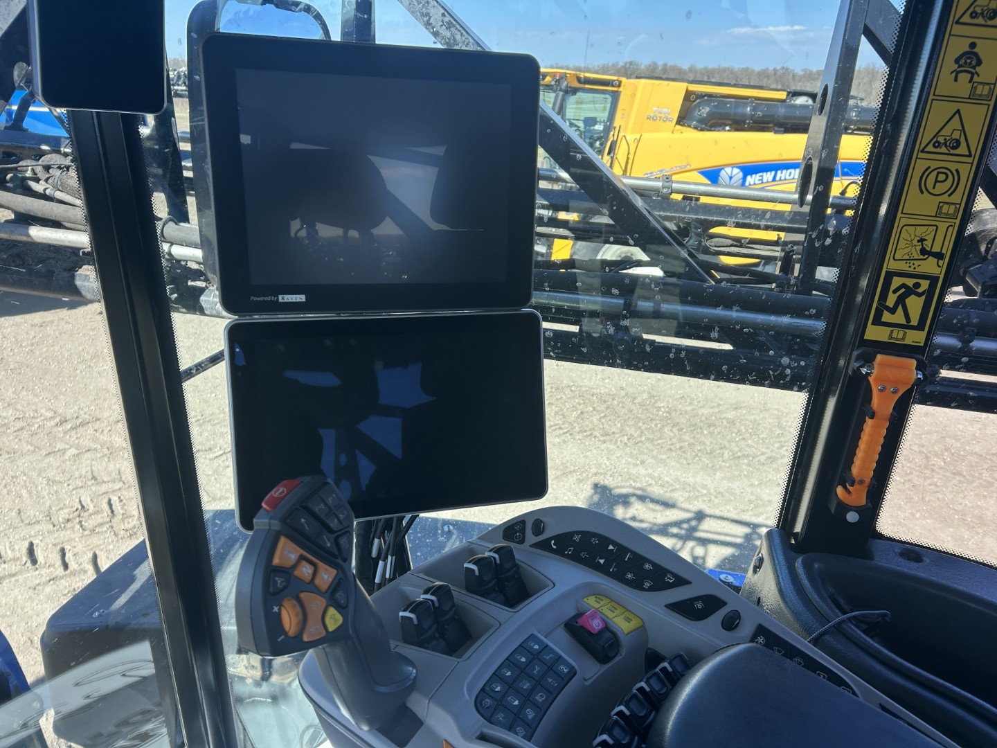 2023 New Holland SP.370F Sprayer/High Clearance