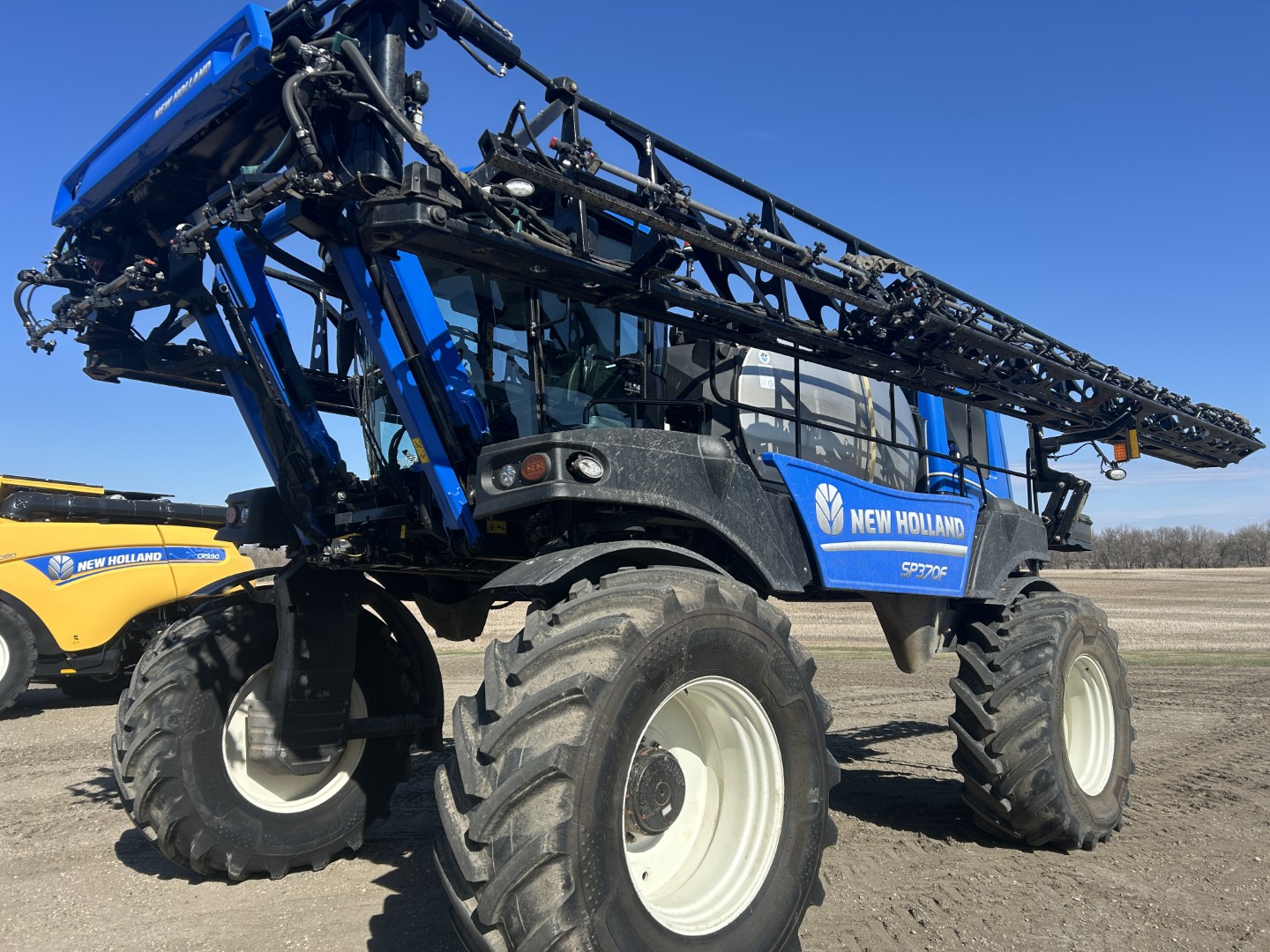 2023 New Holland SP.370F Sprayer/High Clearance