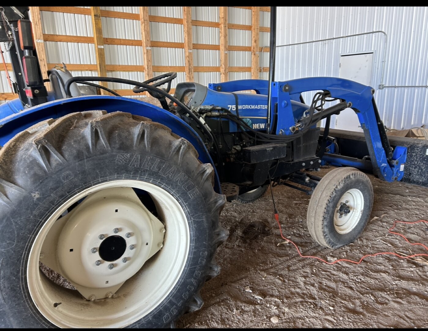 2013 New Holland WRKMSTR 75 Tractor