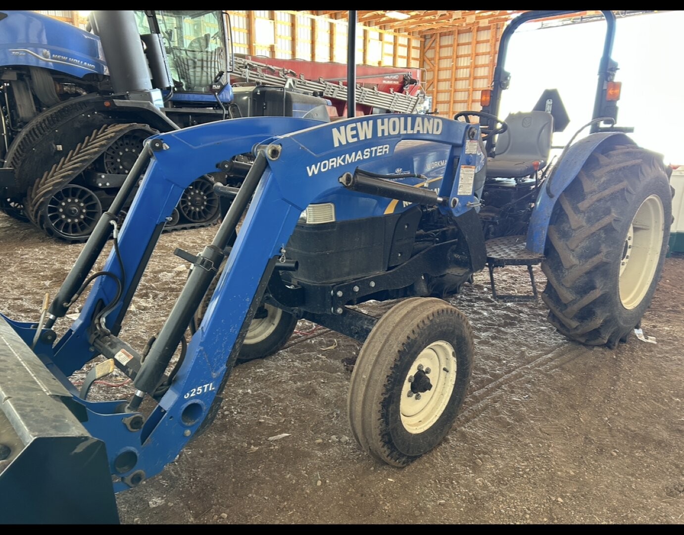 2013 New Holland WRKMSTR 75 Tractor