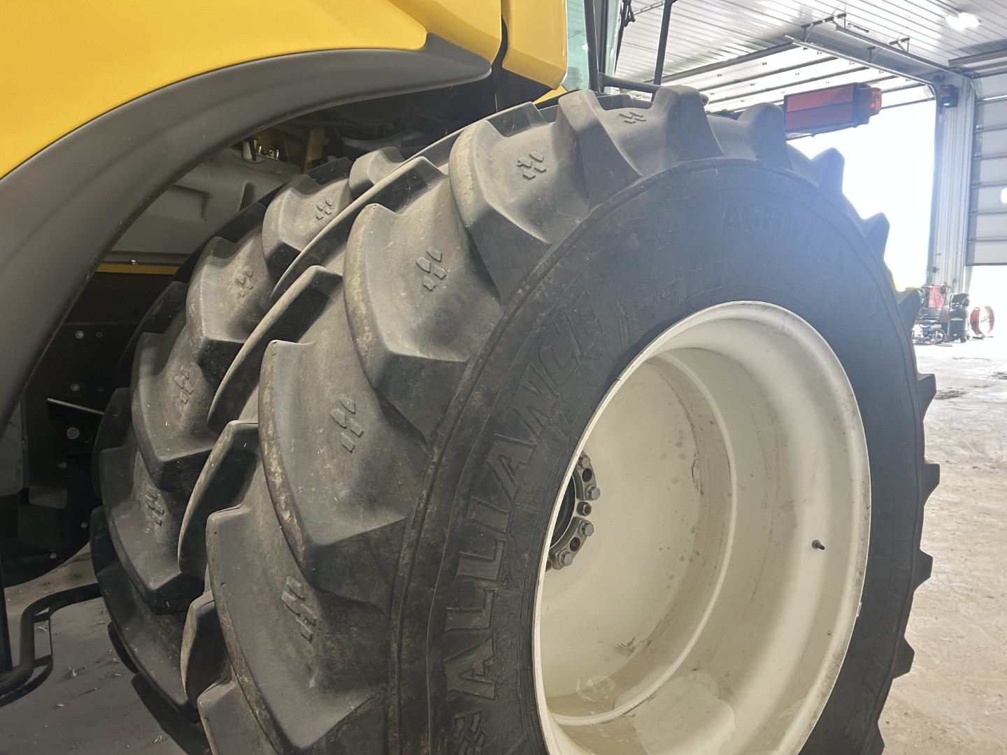 2018 New Holland CR8.90Z Combine