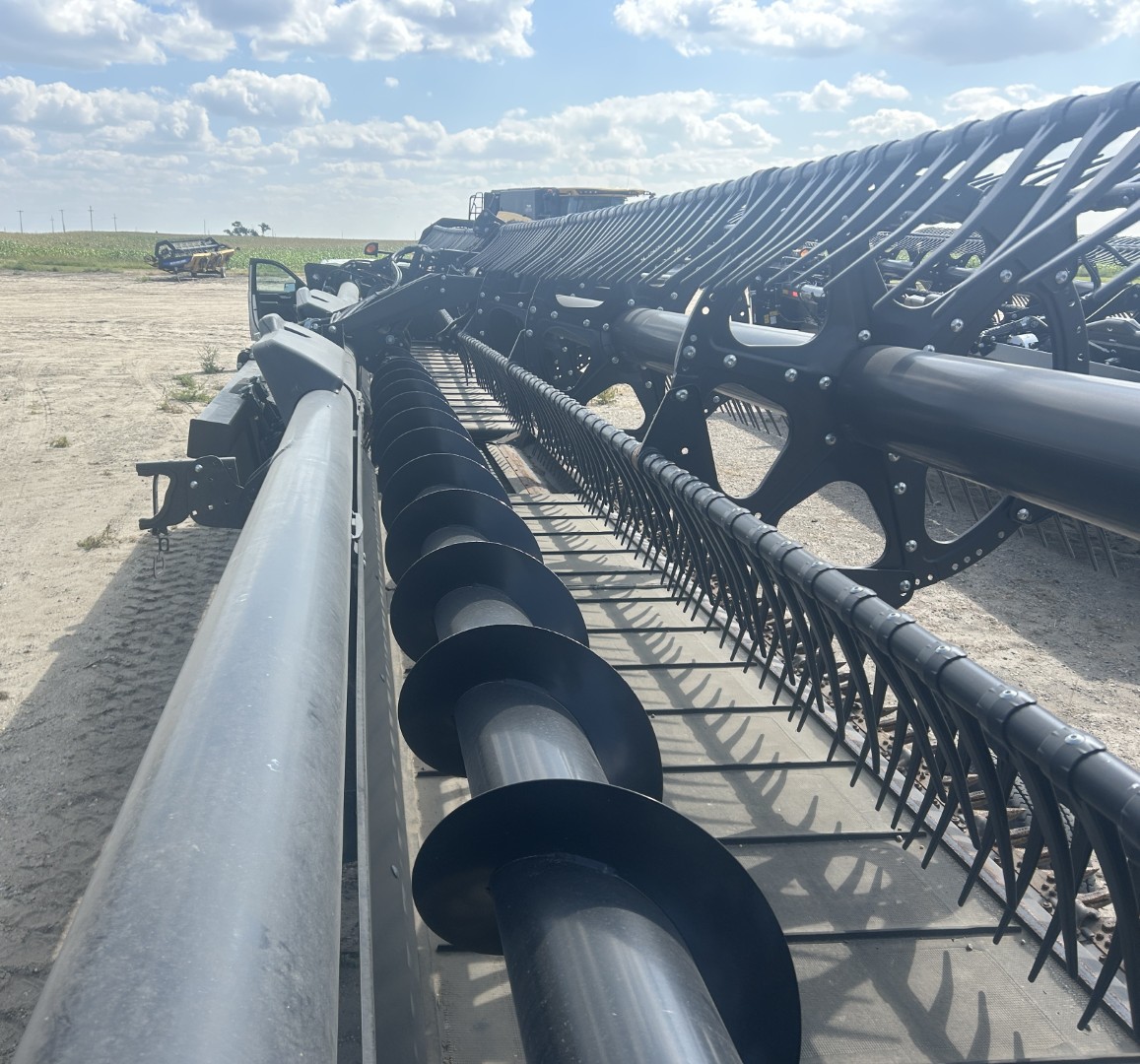 2021 MacDon FD140 Header Draper Flex