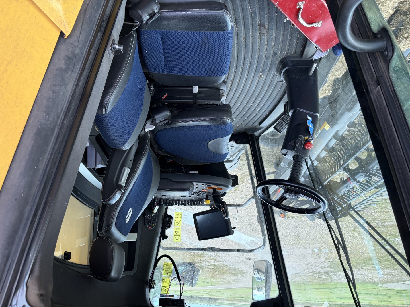 2020 New Holland CR8.90Z Combine