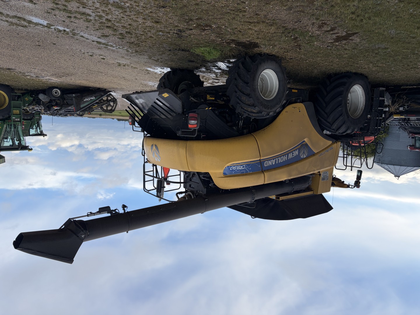 2020 New Holland CR8.90Z Combine