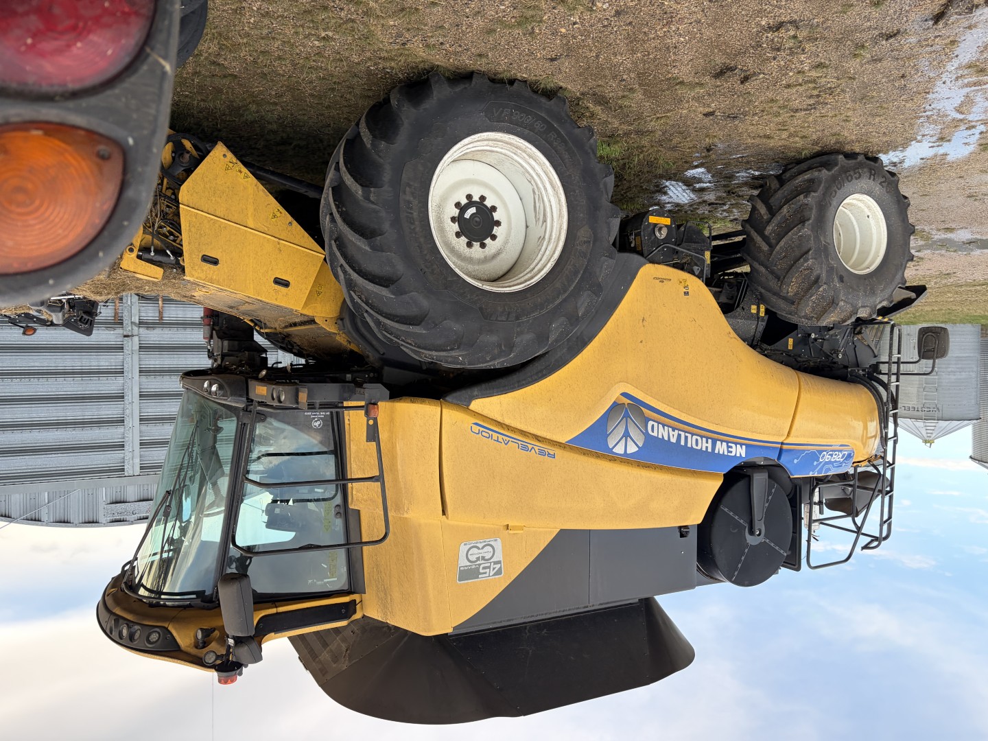 2020 New Holland CR8.90Z Combine