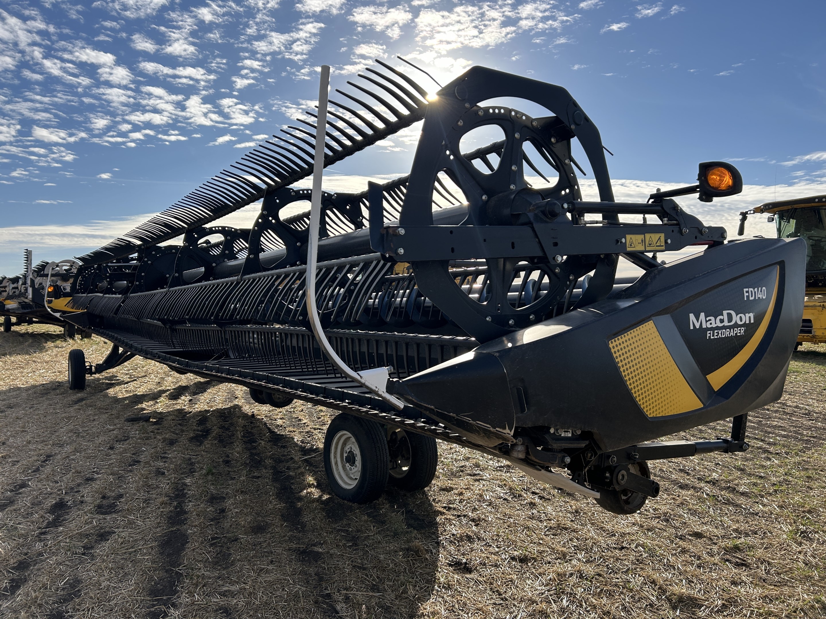 2021 MacDon FD140 Header Draper Flex