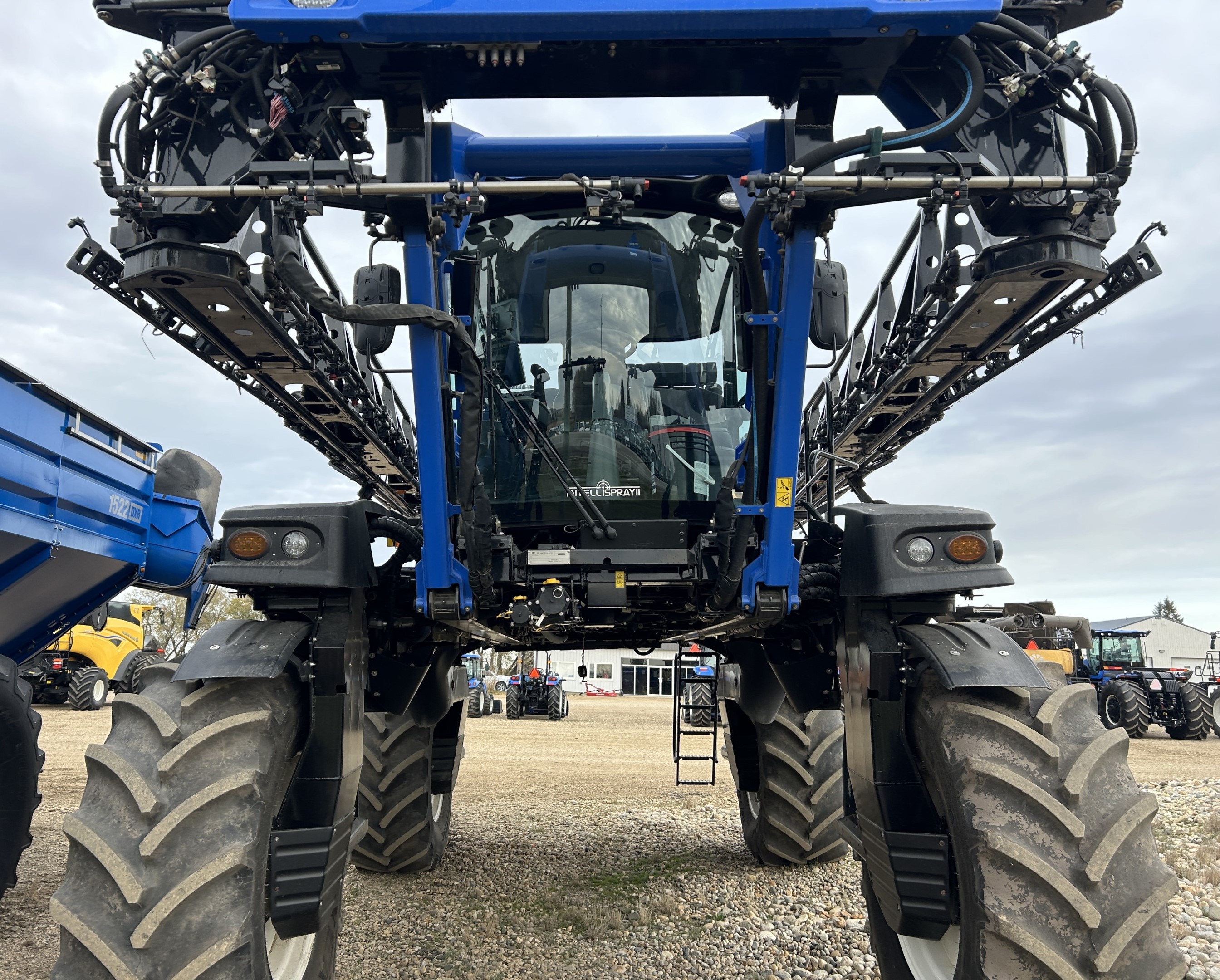 2023 New Holland SP.370F Sprayer/High Clearance