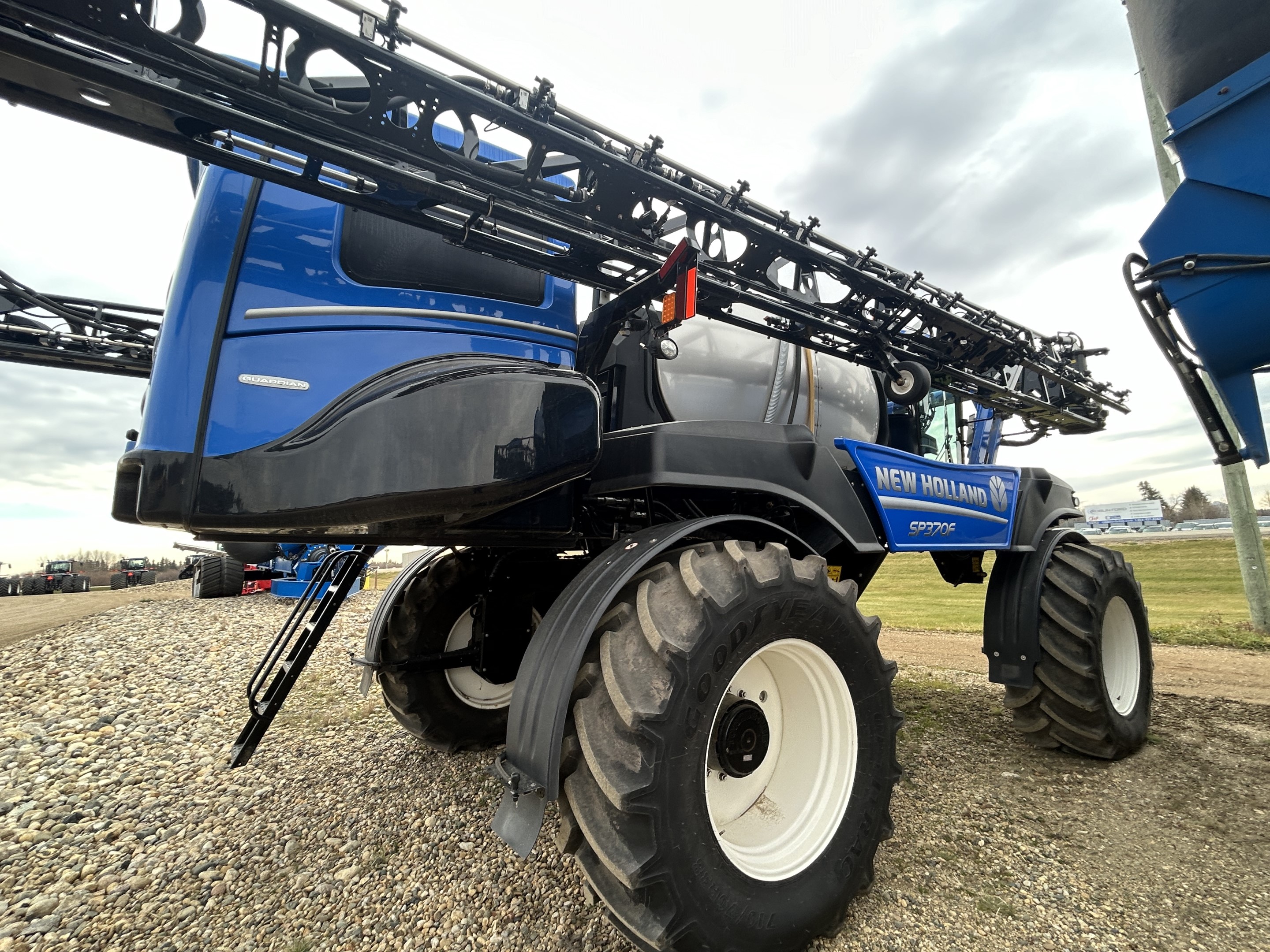 2023 New Holland SP.370F Sprayer/High Clearance