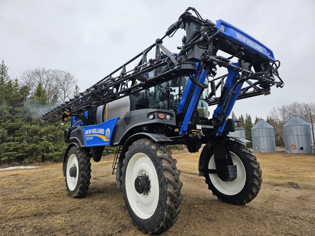 2022 New Holland SP.370F Sprayer/High Clearance