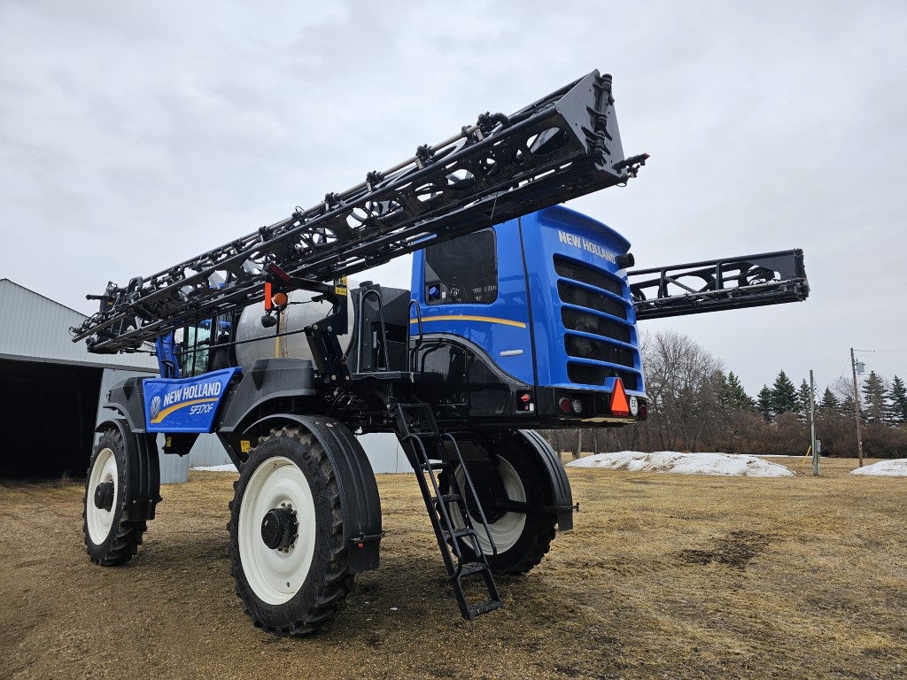 2022 New Holland SP.370F Sprayer/High Clearance