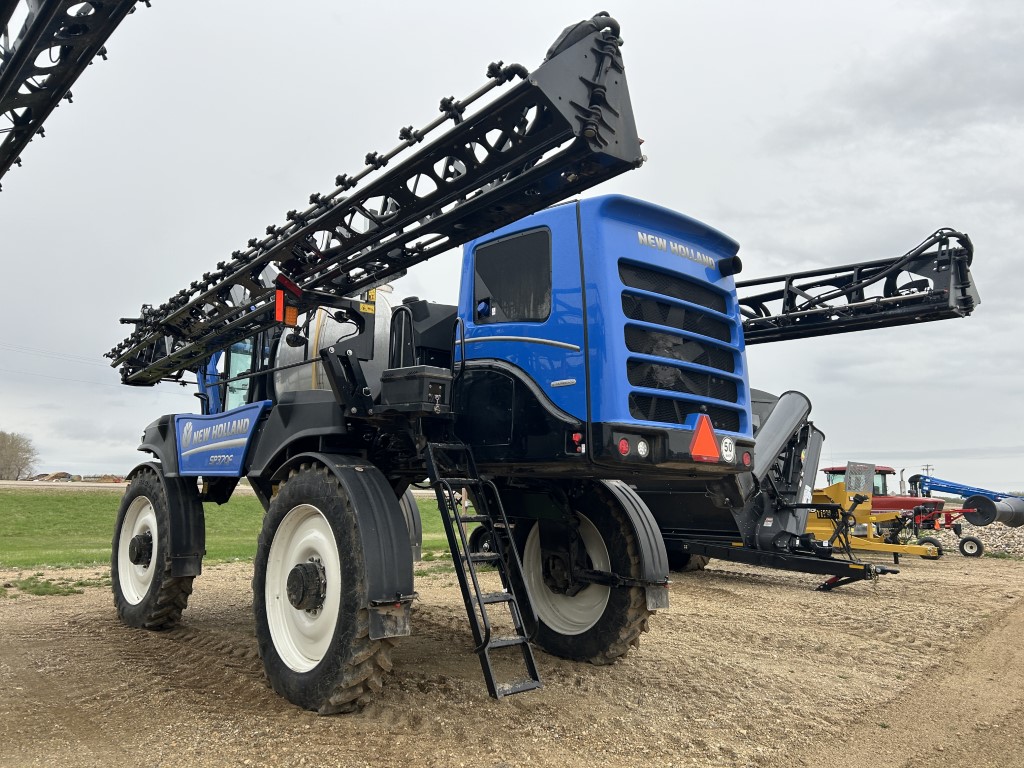 2023 New Holland SP.370F Sprayer/High Clearance