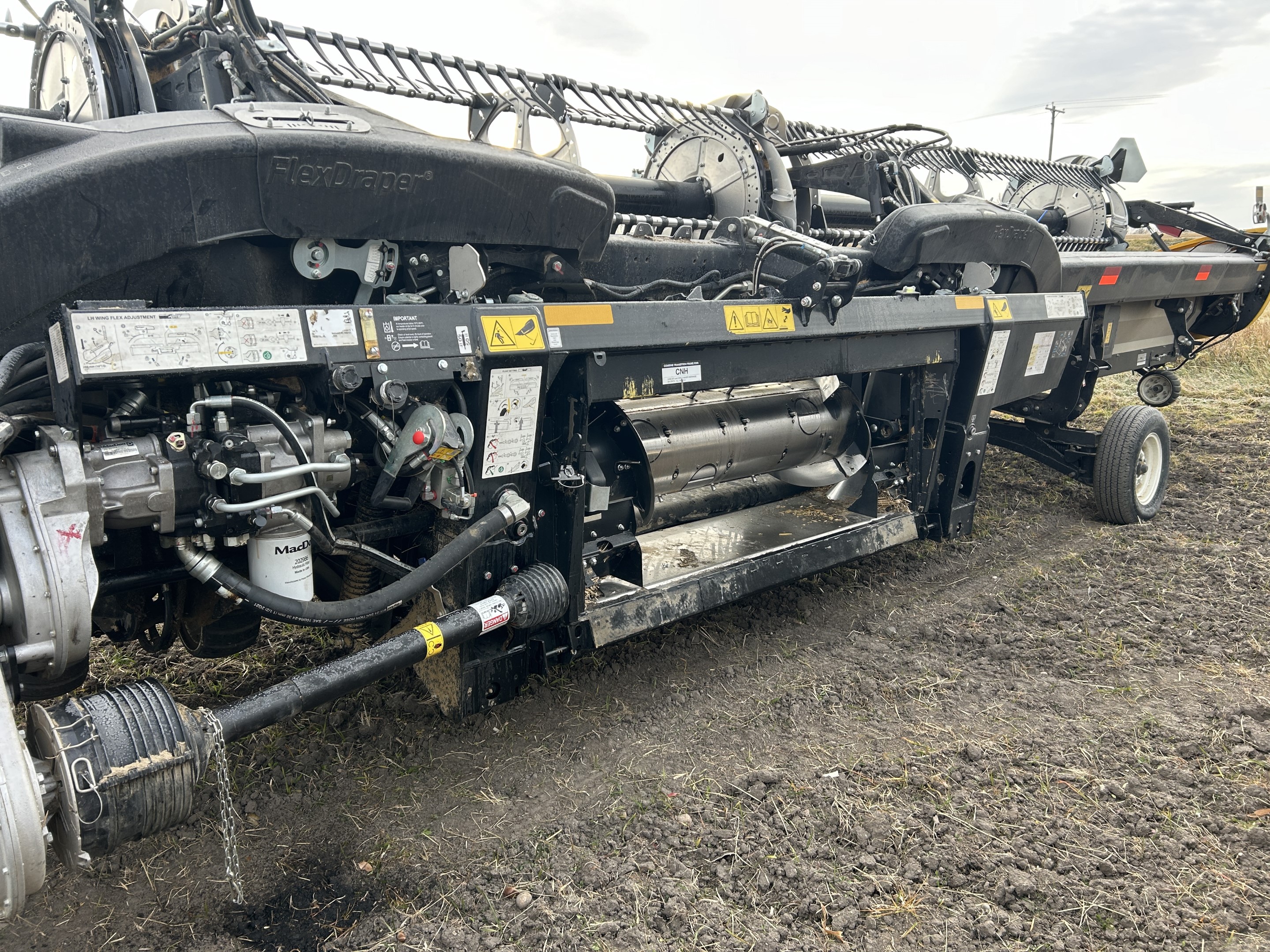 2023 MacDon FD240 Header Draper Flex