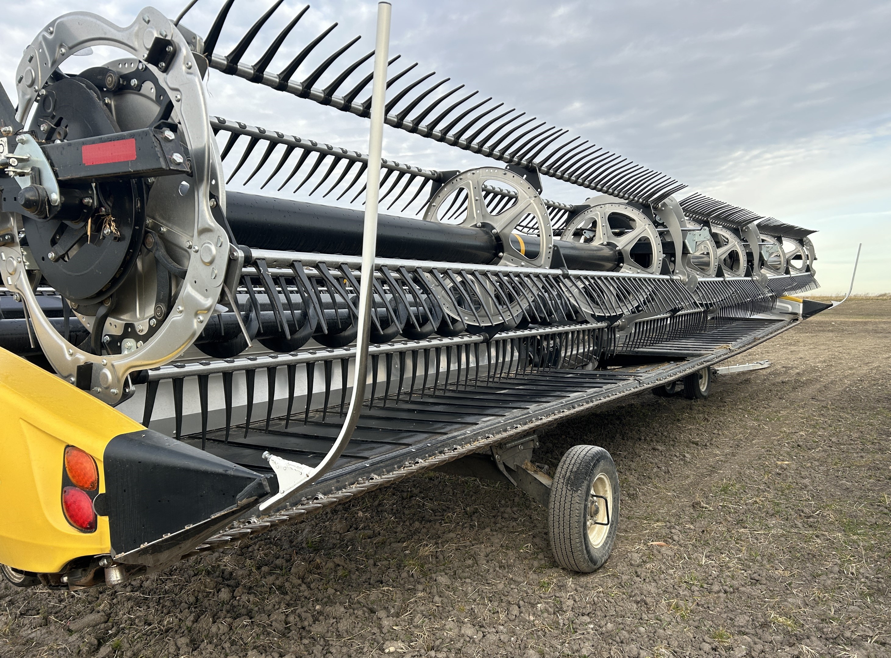 2023 MacDon FD240 Header Draper Flex