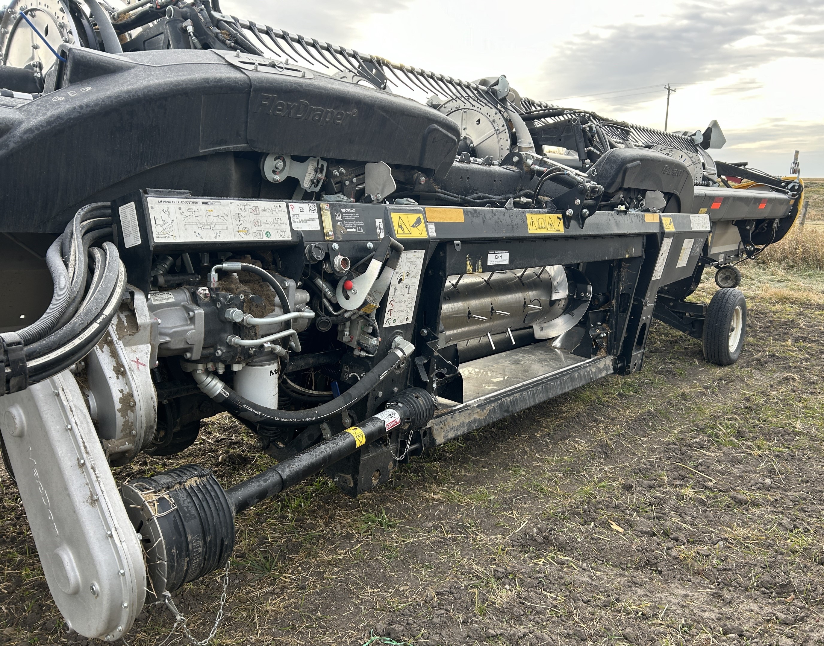 2023 MacDon FD240 Header Draper Flex