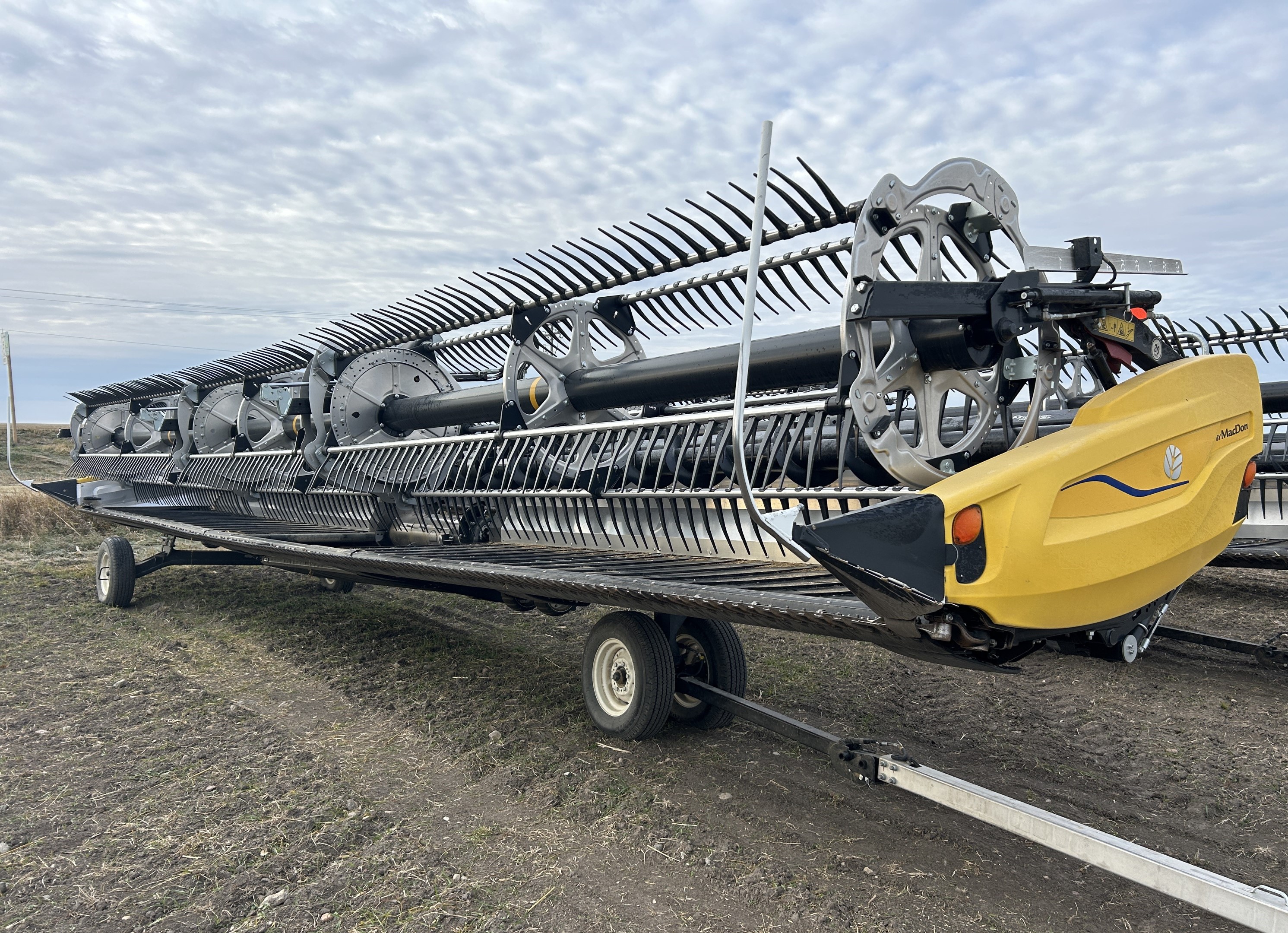 2023 MacDon FD240 Header Draper Flex