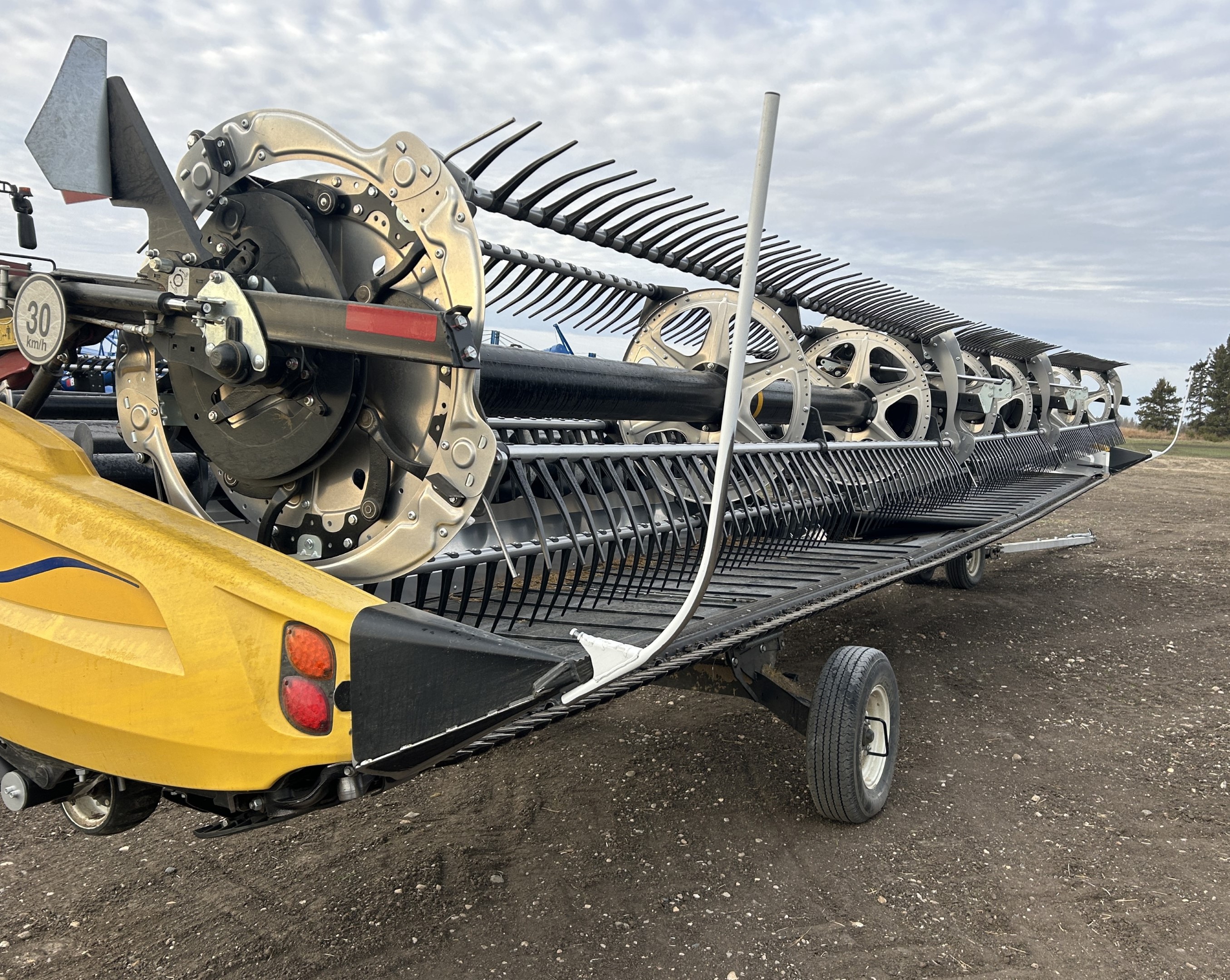 2023 MacDon FD240 Header Draper Flex