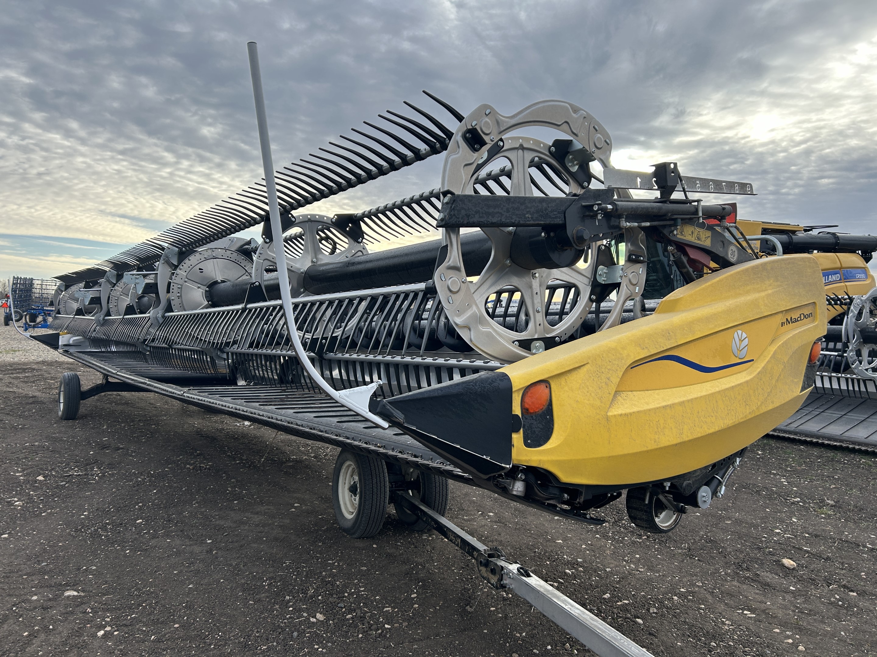 2023 MacDon FD240 Header Draper Flex