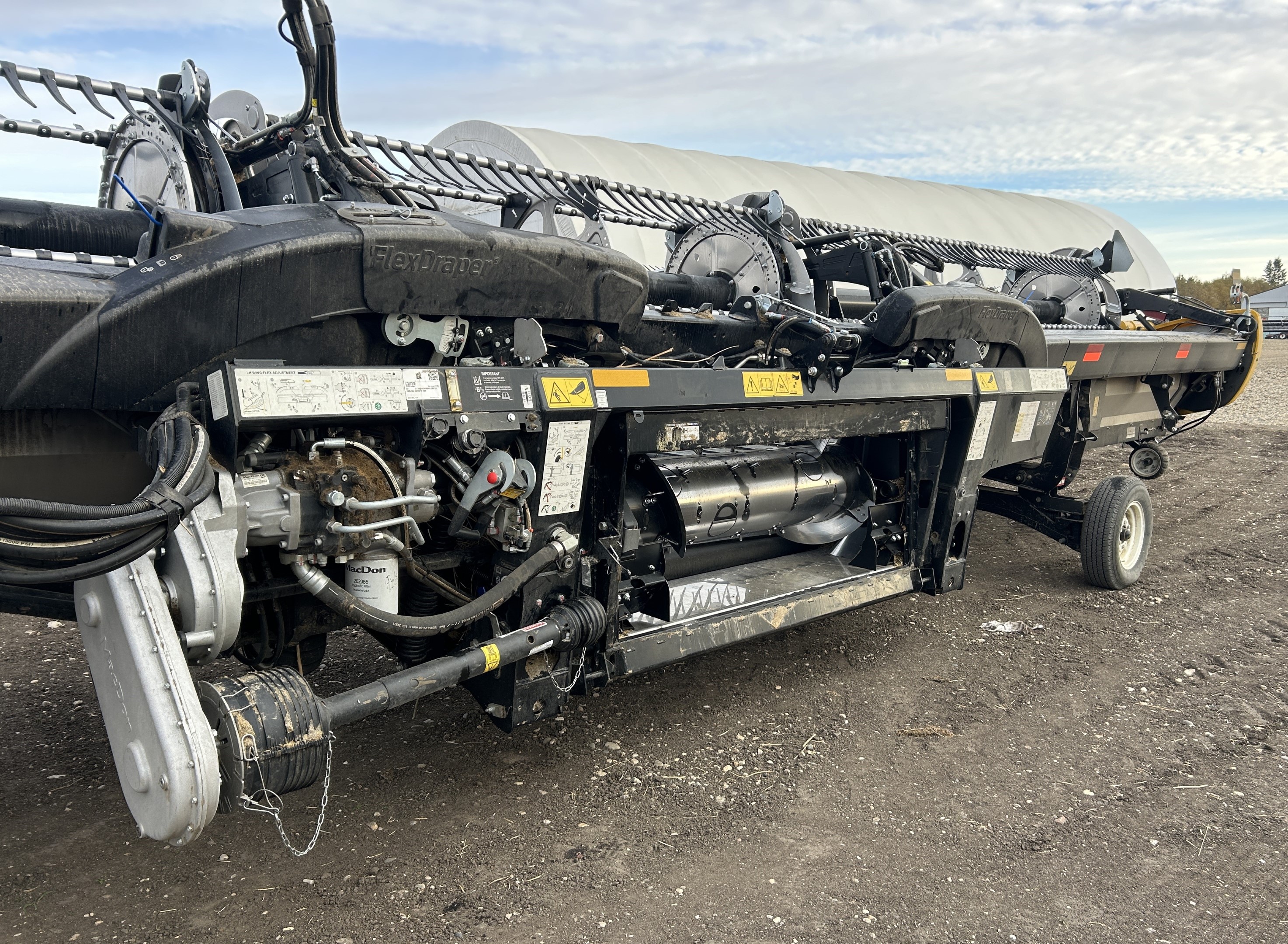 2023 MacDon FD240 Header Draper Flex